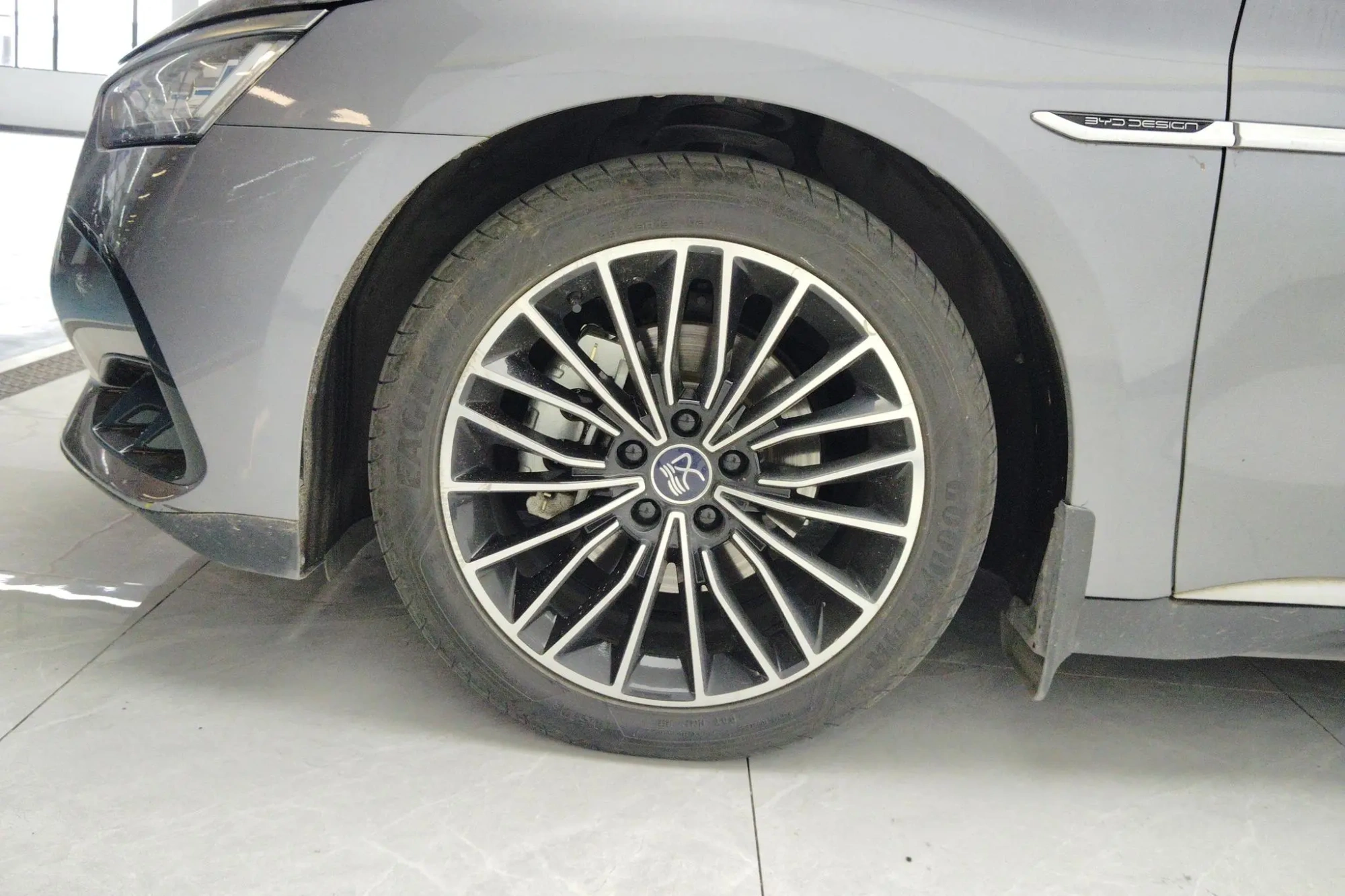 BYD Han DM DM-i Champion Edition 121KM Exclusive Type