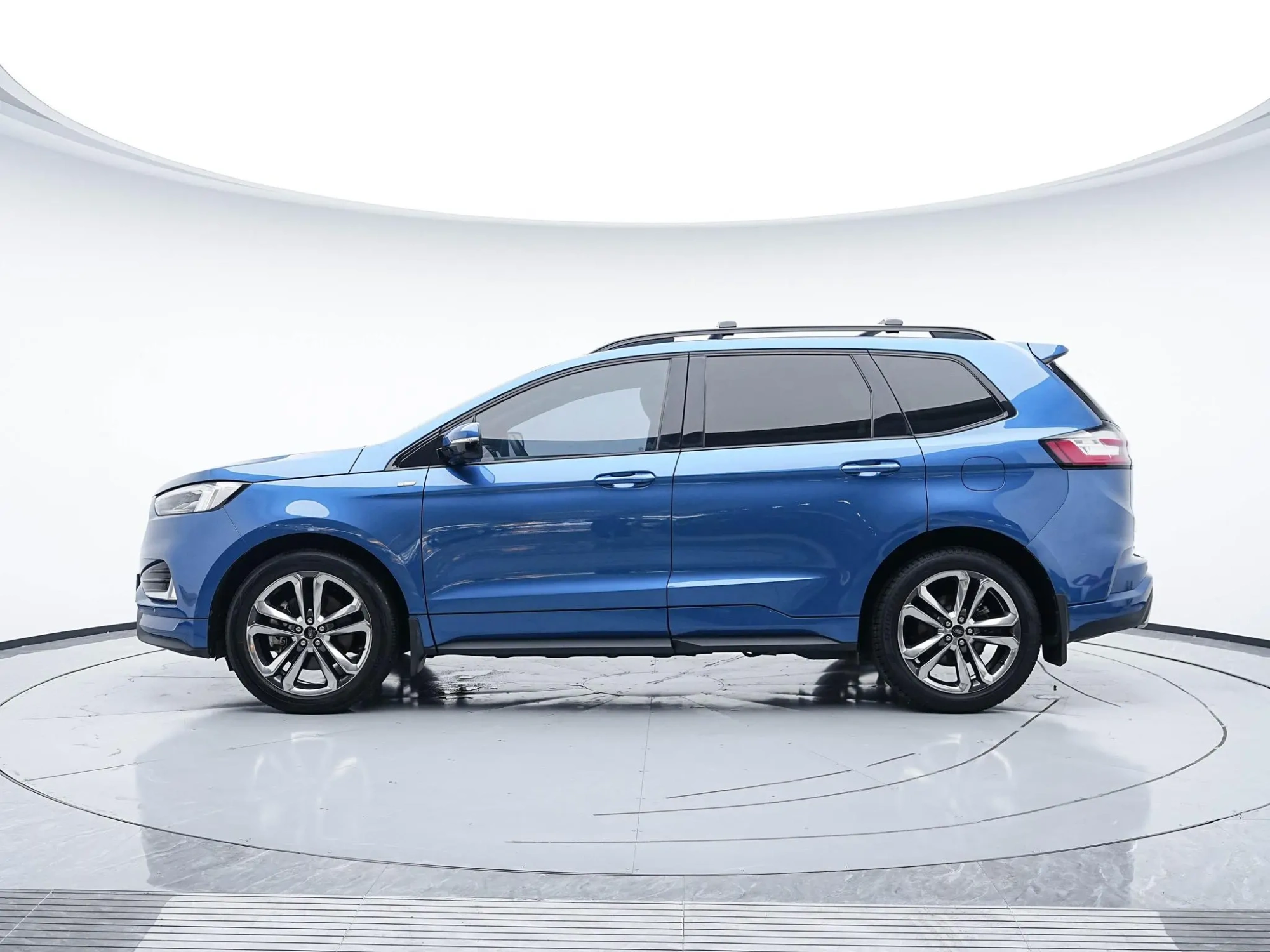 Ford Sharp World EcoBoost 245 four-wheel drive ST-Line 7-seater