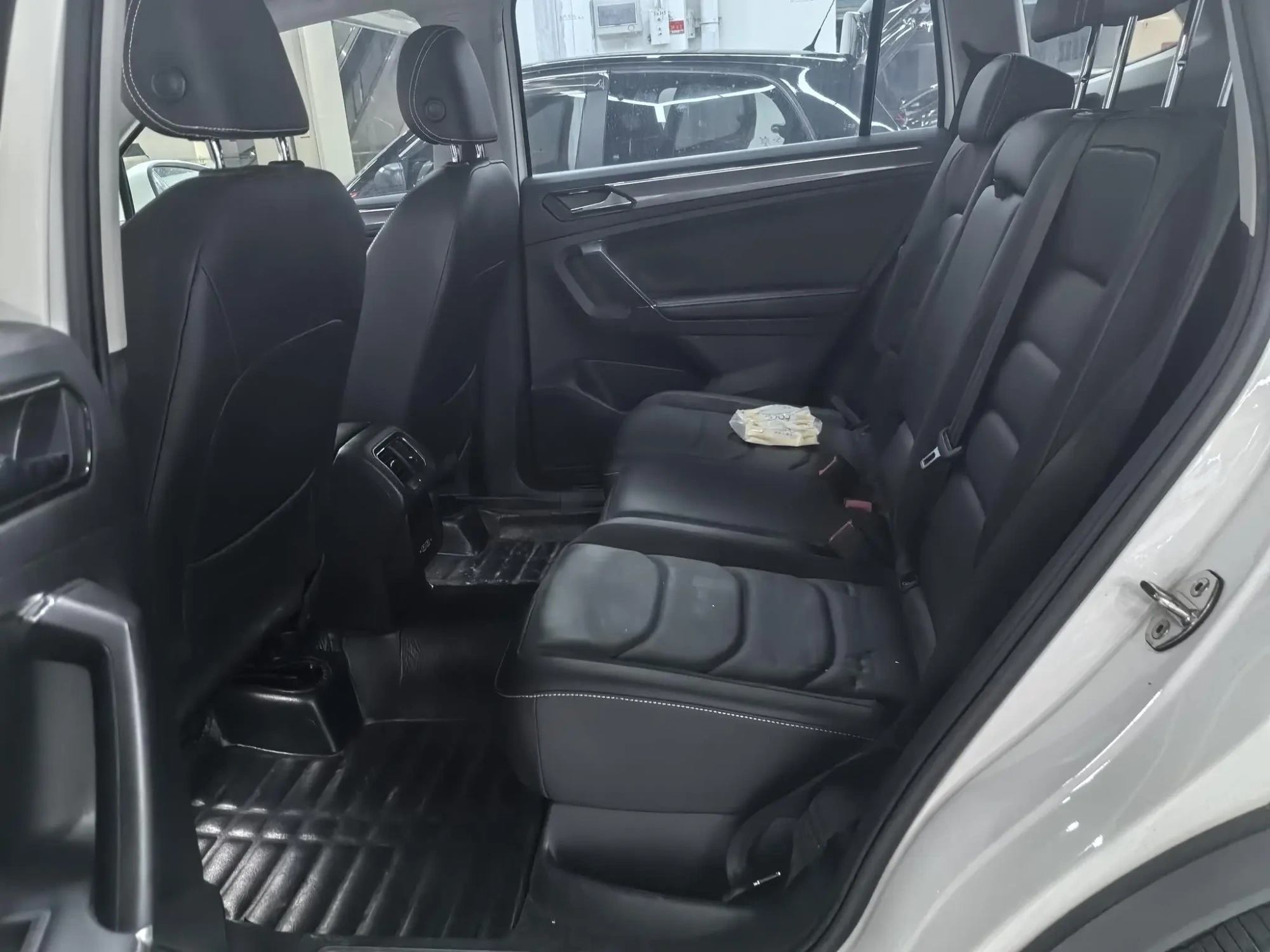Volkswagen Tiguan L 330TSI automatic two-wheel drive R-Line Premium edition