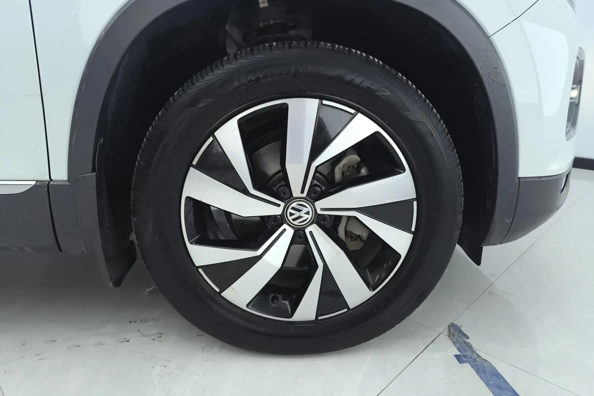 Volkswagen Tanyue 330TSI two-wheel drive luxury country VI