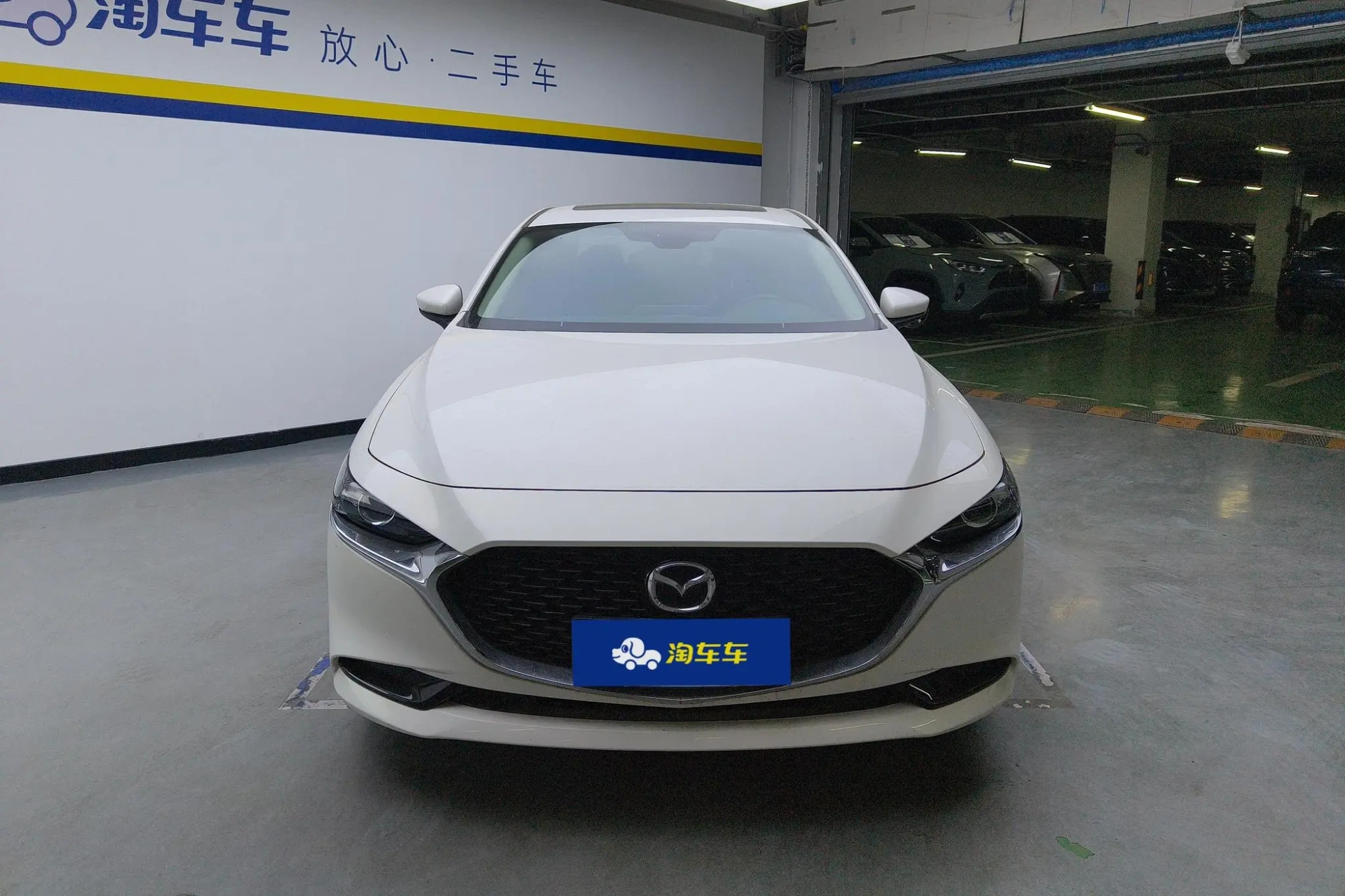Mazda Mazda 3 Angkesaila 2.0L automatic quality dazzling version