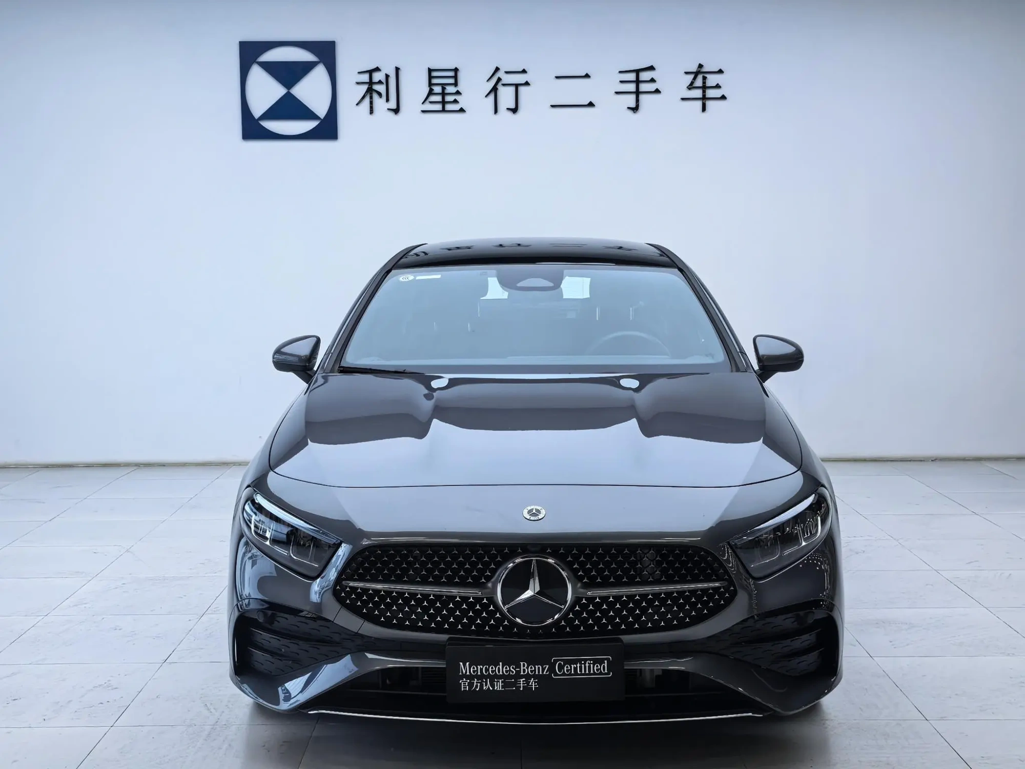 Mercedes-Benz Mercedes-Benz A-class A 200 L sports sedan fashion Version