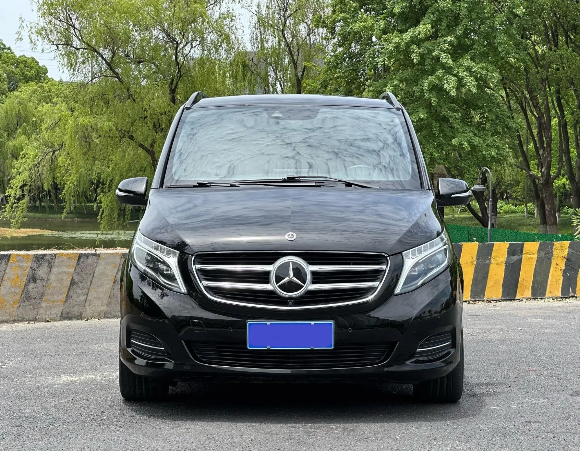 Mercedes-Benz Mercedes-Benz V-class V 260 L Premium Extended Version Country VI