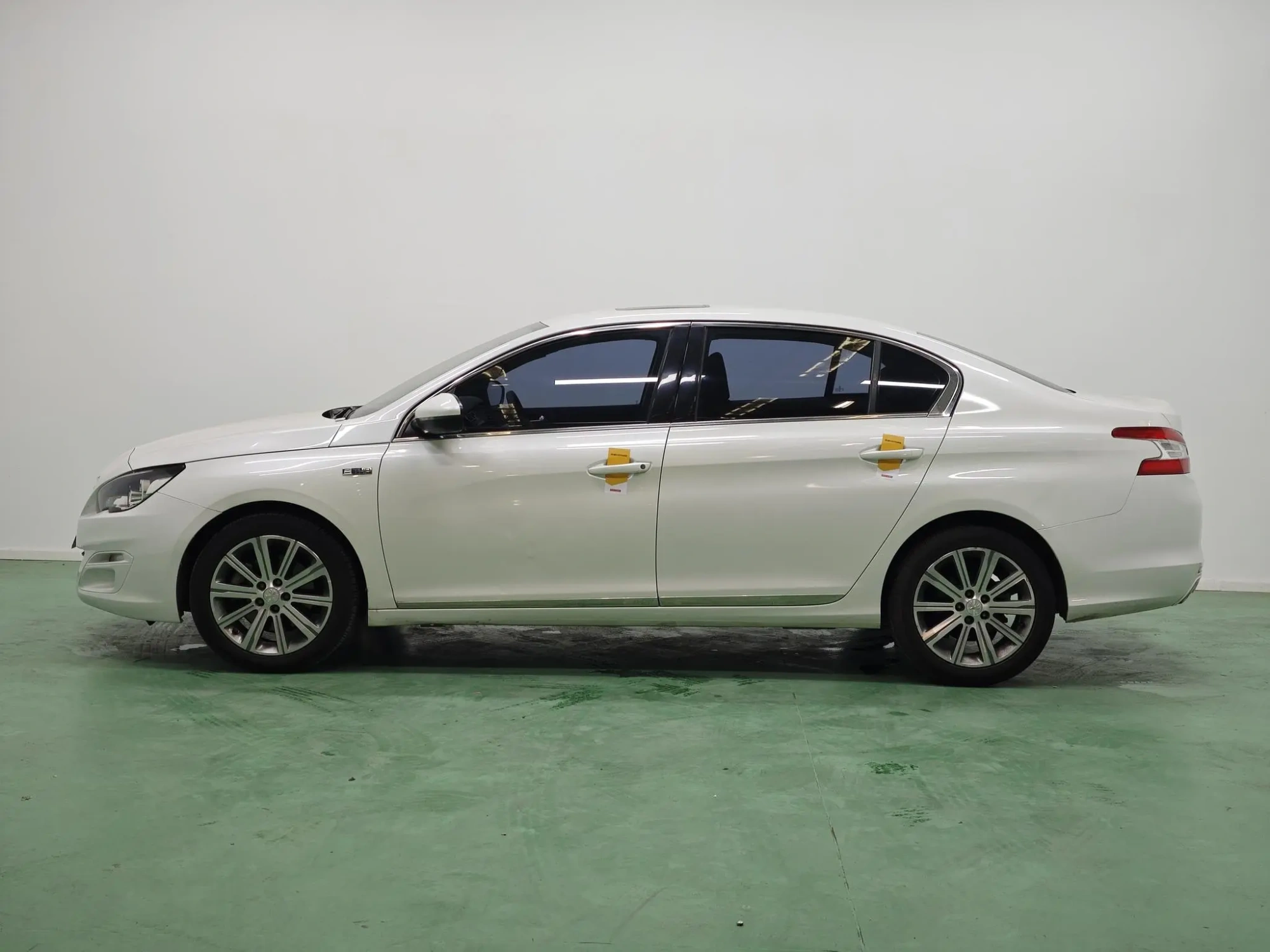 Peugeot Peugeot 408 1.6T Automatic Deluxe Edition