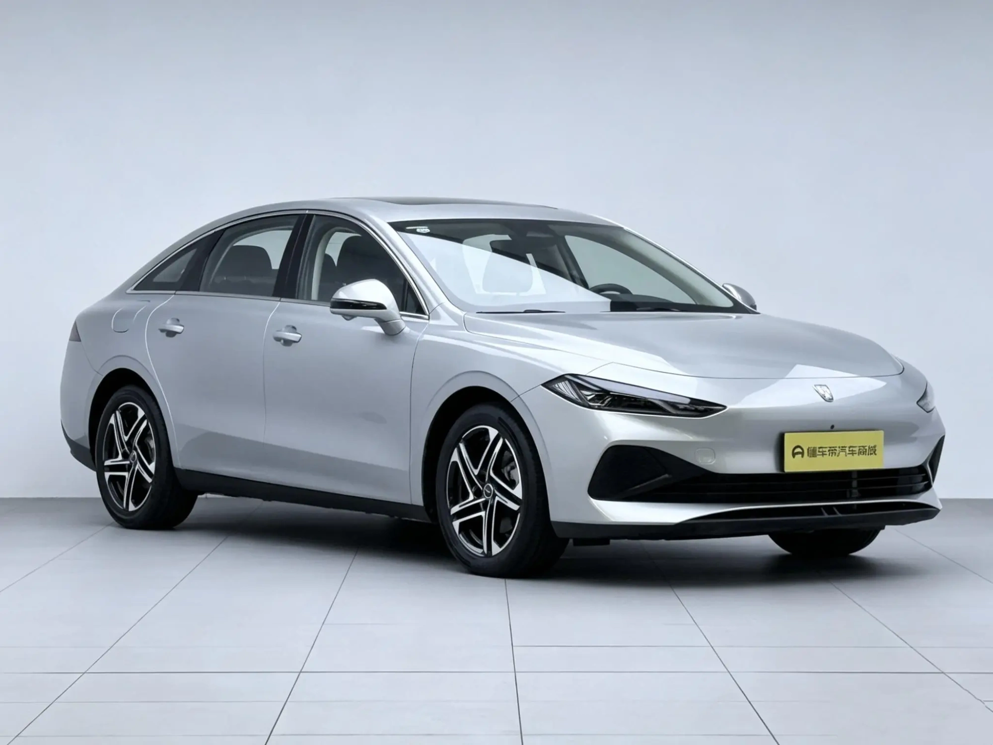 Roewe Roewe D7 DMH 125 Ultimate Edition