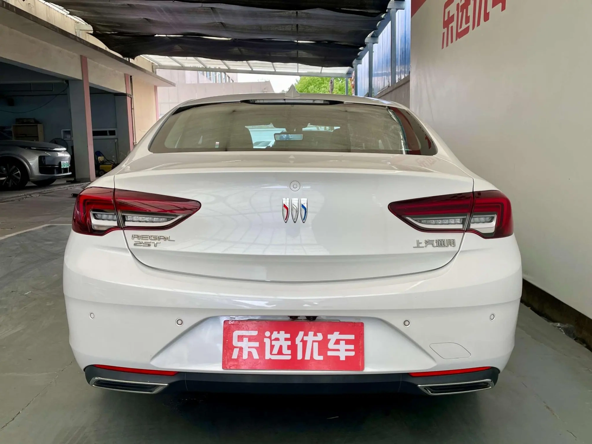 Buick Regal 25T Premium Edition