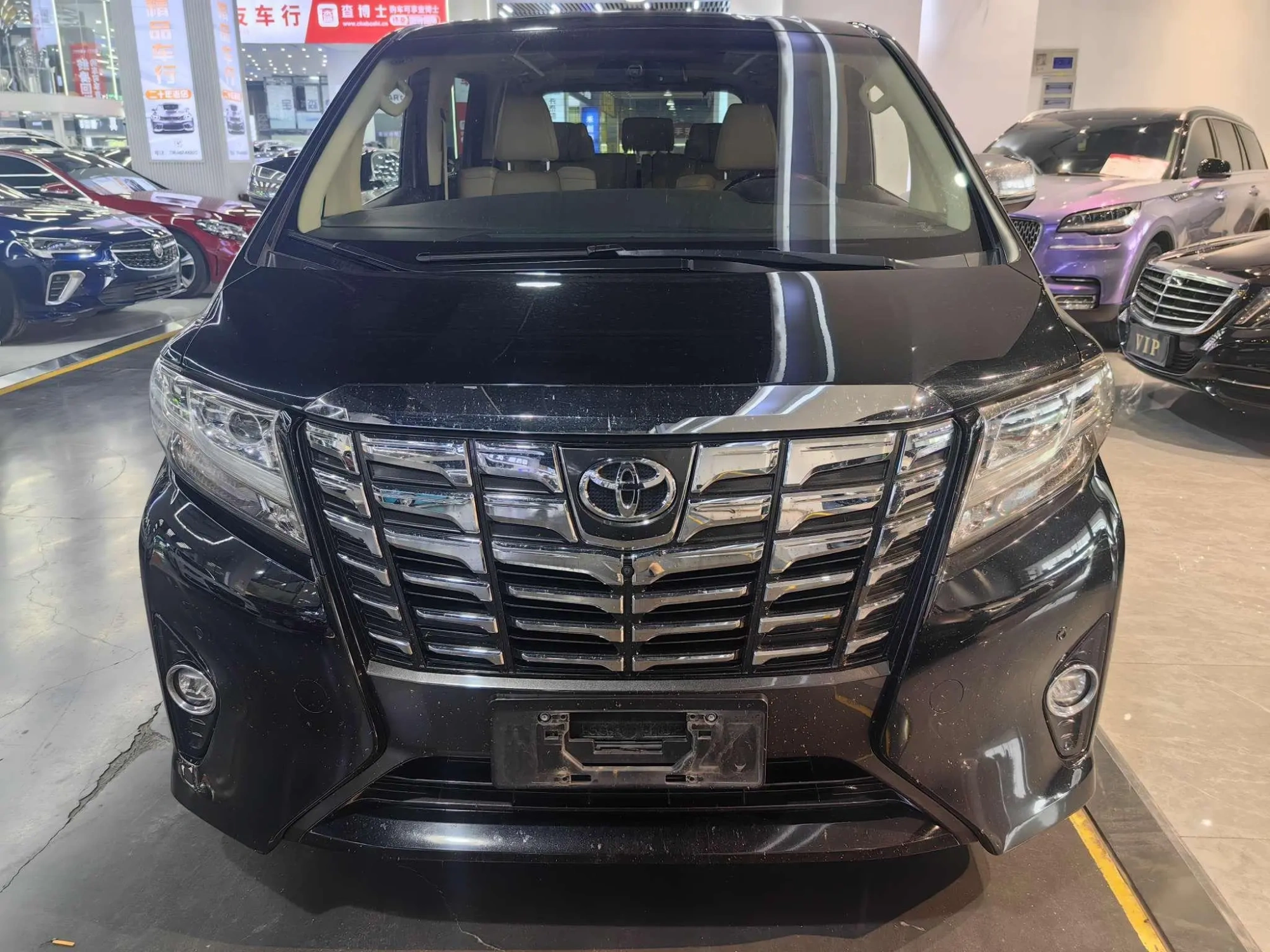 TOYOTA Elfa 3.5L Deluxe Edition