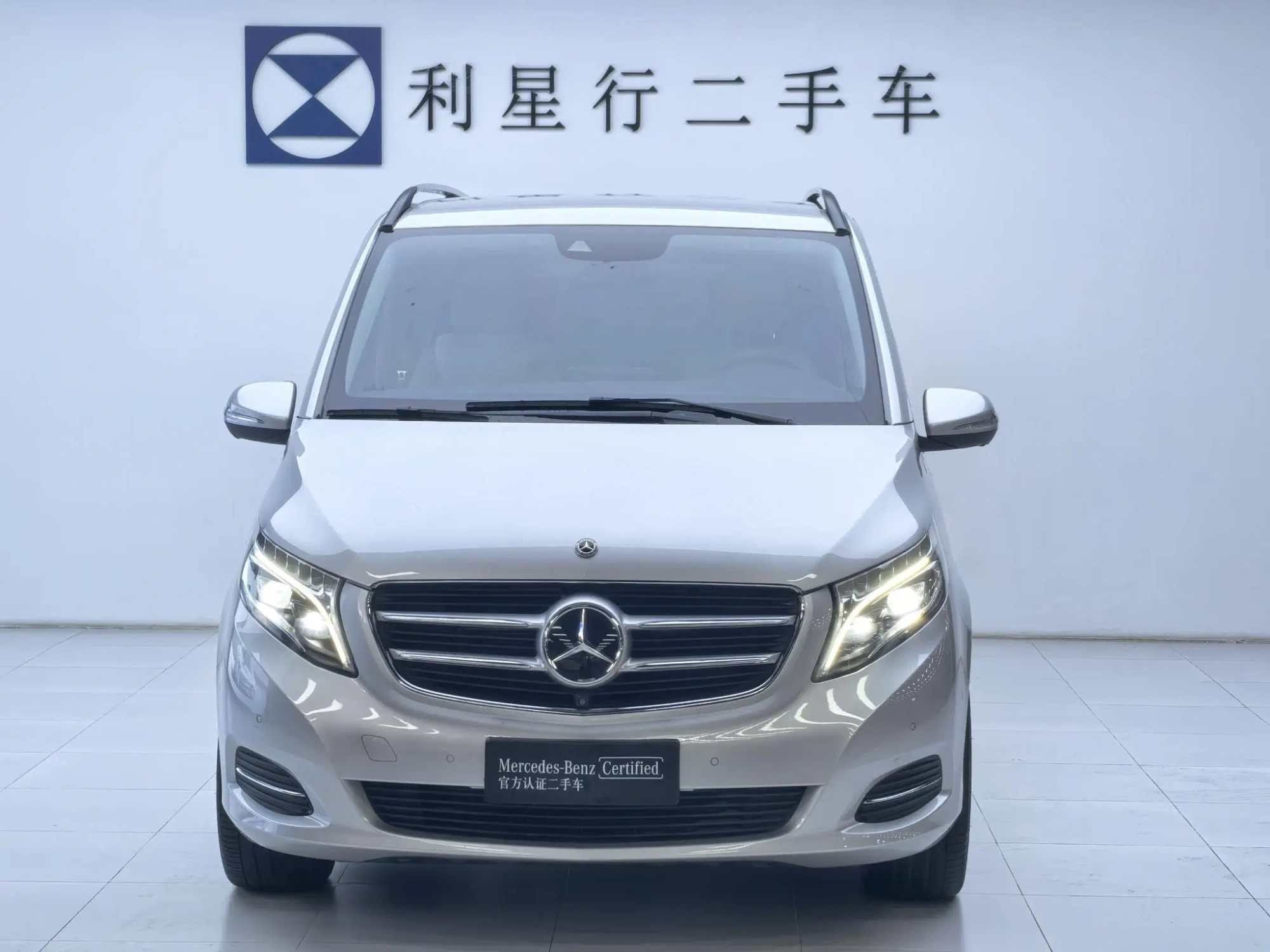 Mercedes-Benz Mercedes-Benz V-class V 260 Premium Edition Country VI