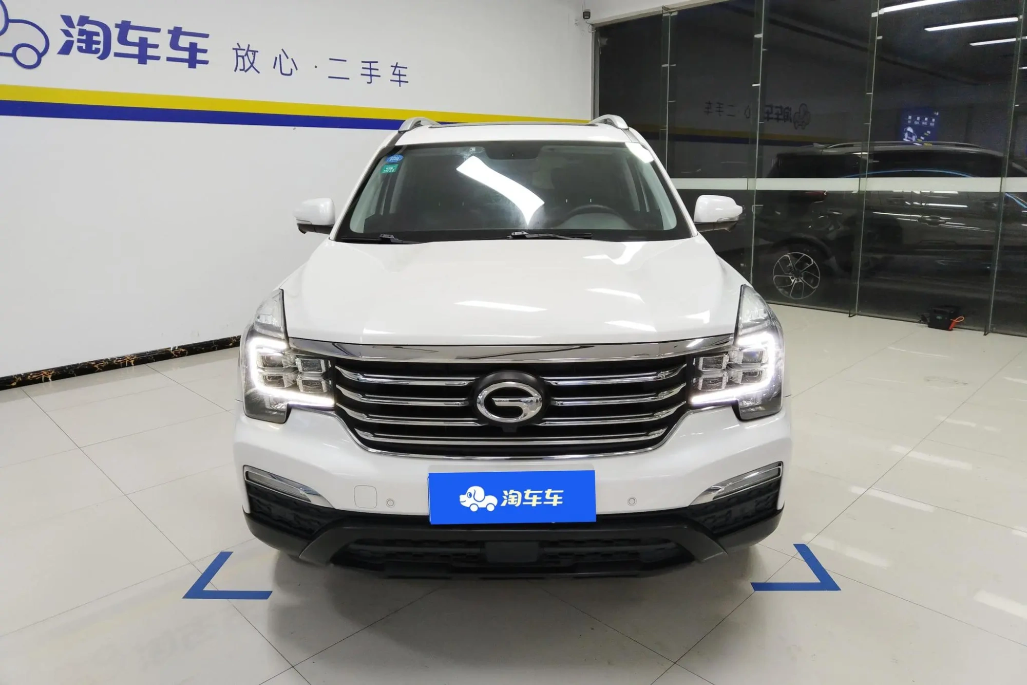 GAC Trumpchi GS8 320T two-wheel drive luxury Zhilian Edition 7 seats