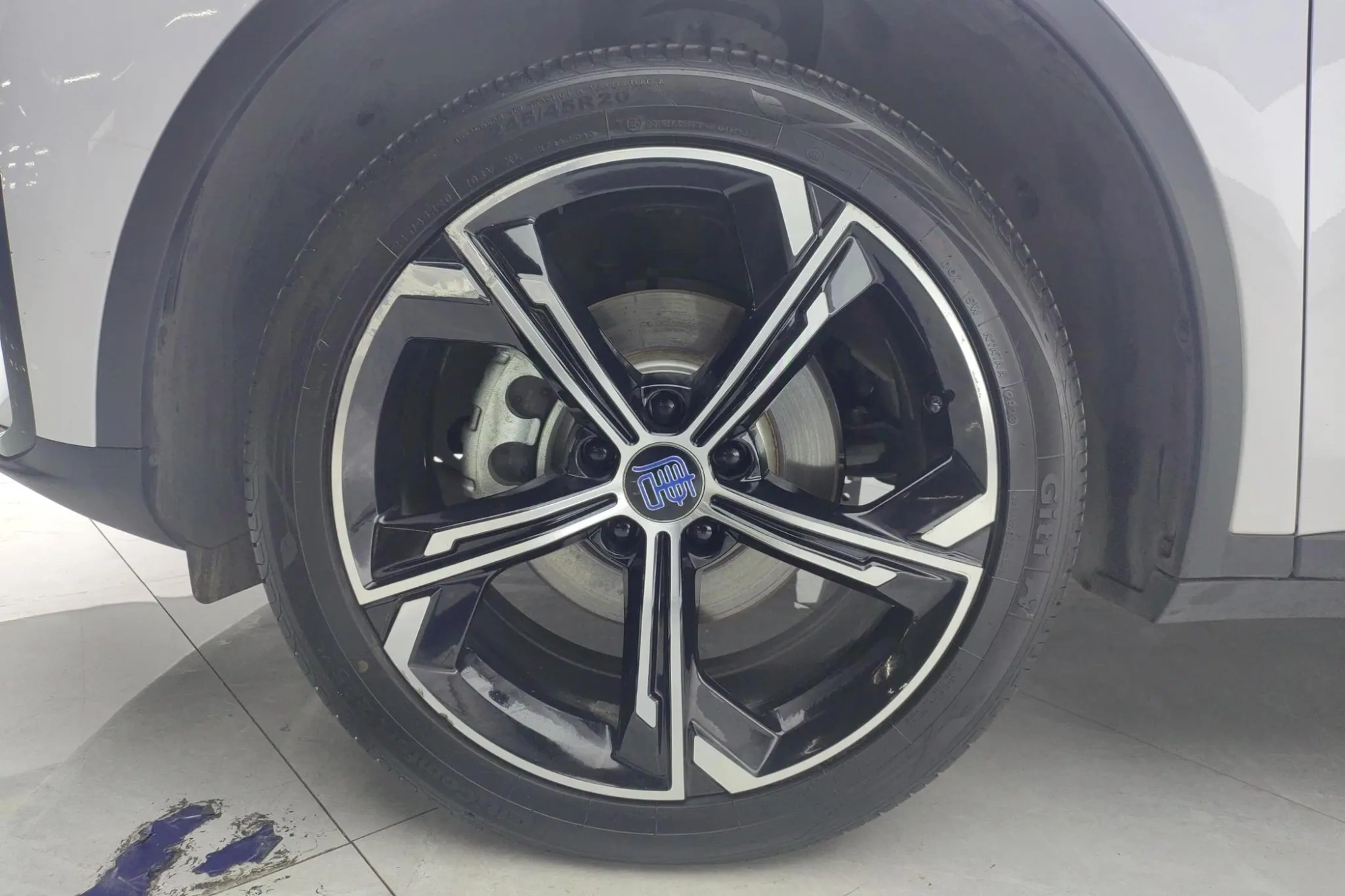 BYD Tang DM DM-i 1.5T 112KM premium type