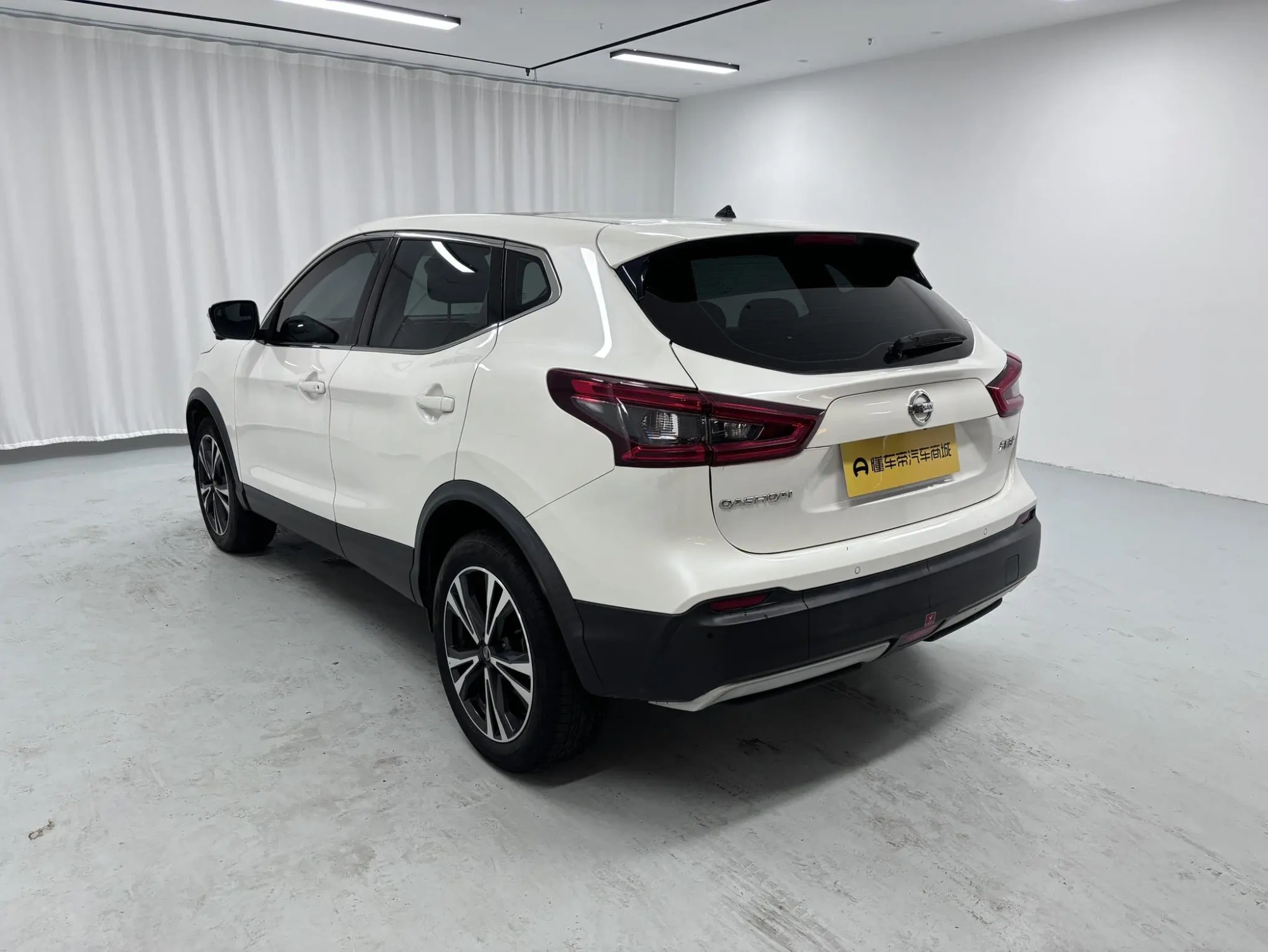 Nissan Qashqai 2.0 L XV Prem Deluxe Edition