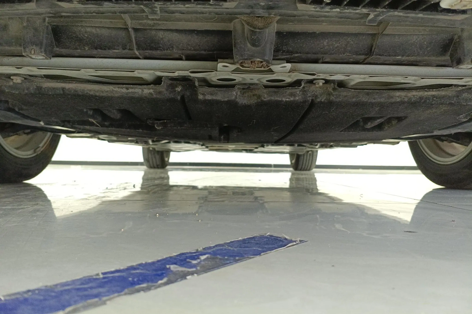 TOYOTA Lei Ling Dual engine 1.8H E-CVT Leading version