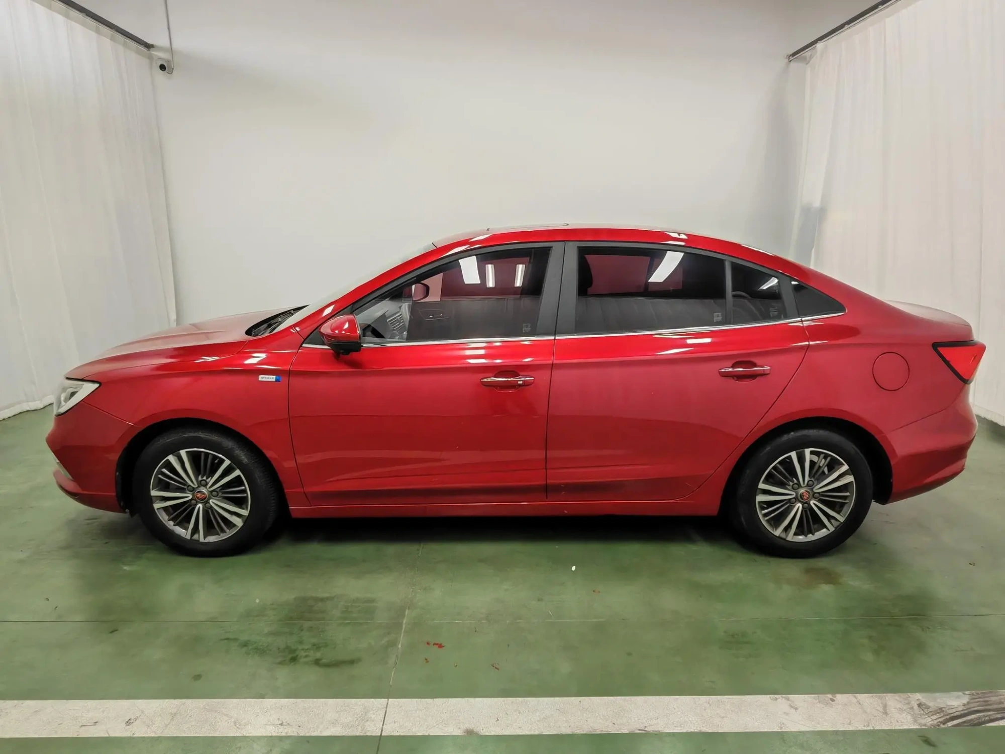 Roewe Roewe i5 1.5L automatic 4G Interconnection Linghao Ultimate Edition Country VI