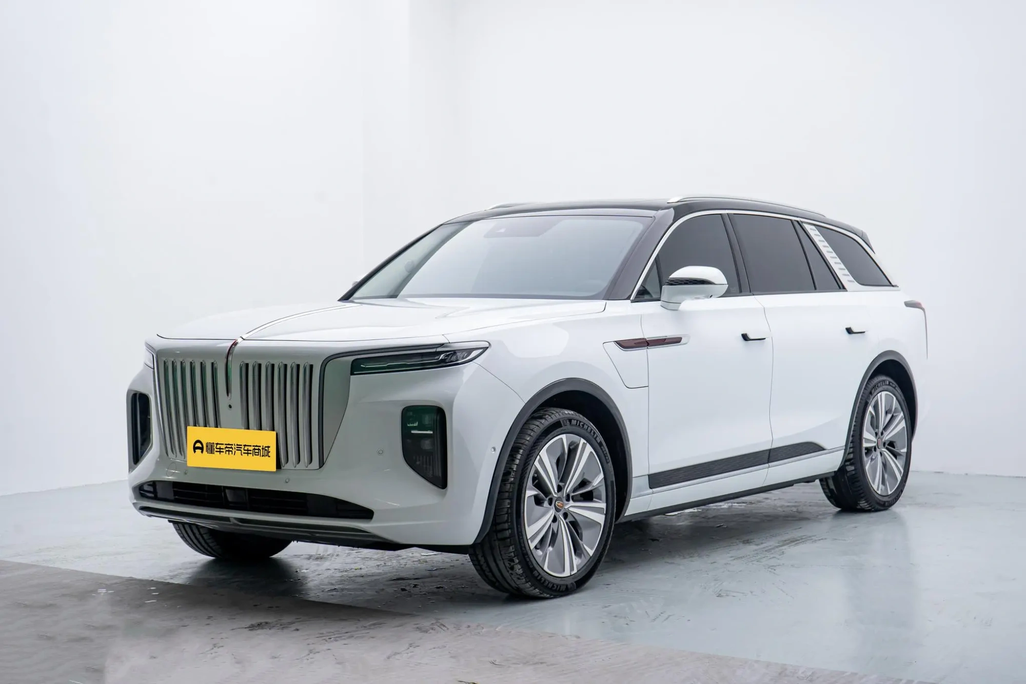 Hongqi Hongqi E-HS9 Facelifted 690km flag enjoy edition six-seater