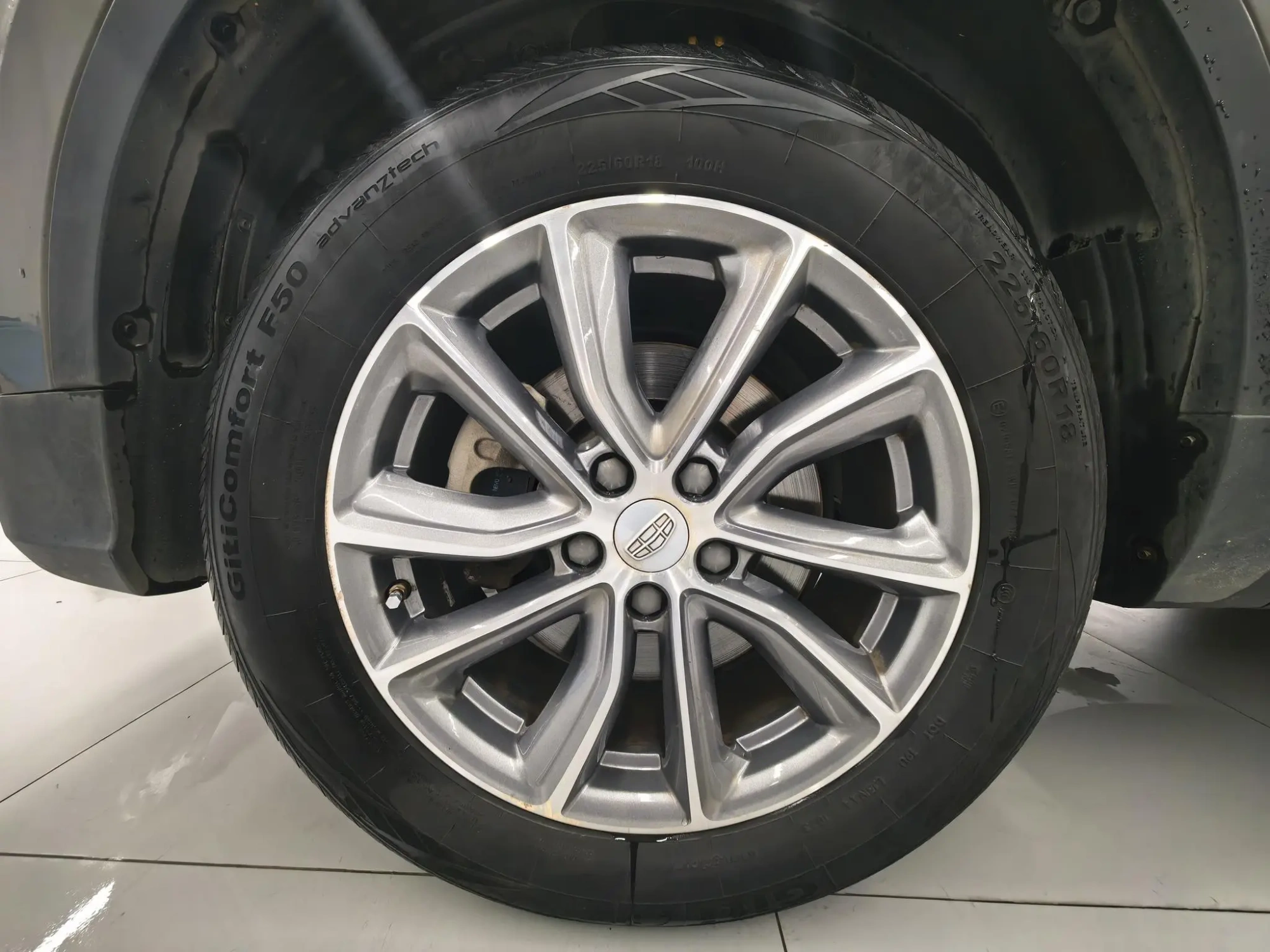 Geely Boyue 1.8TD DCT two-wheel drive intelligent 4G connected version