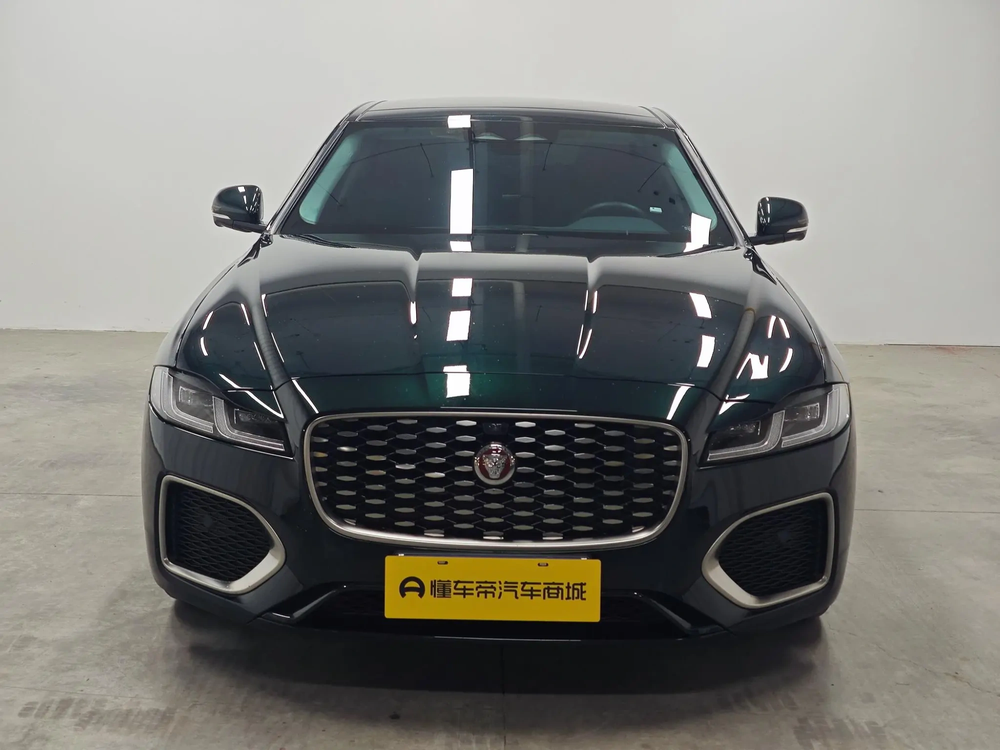 Jaguar Jaguar XFL 2.0T P200 two-wheel drive Elite Deluxe Edition