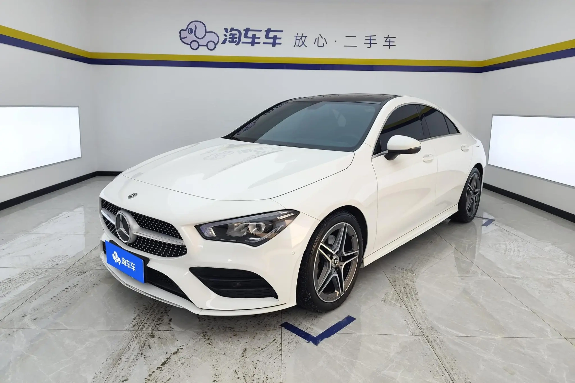 Mercedes-Benz Mercedes-Benz CLA CLA 200 four-door coupe