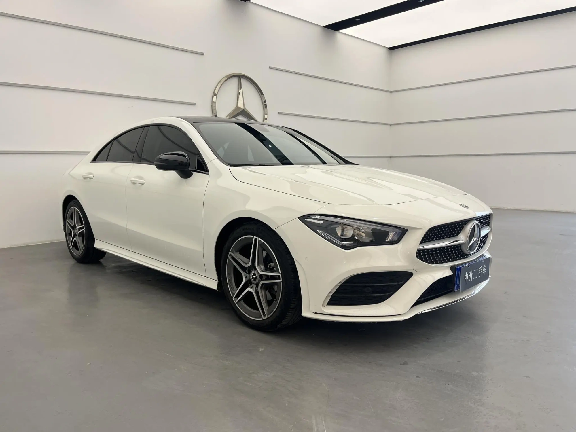 Mercedes-Benz Mercedes-Benz CLA CLA 200 four-door coupe