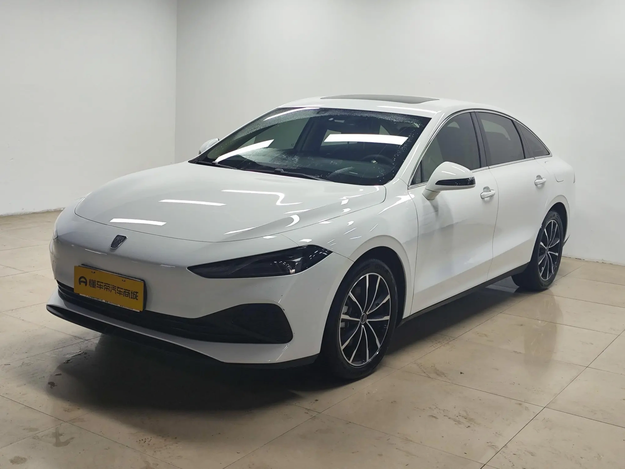 Roewe Roewe D7 DMH 125 World Championship Edition