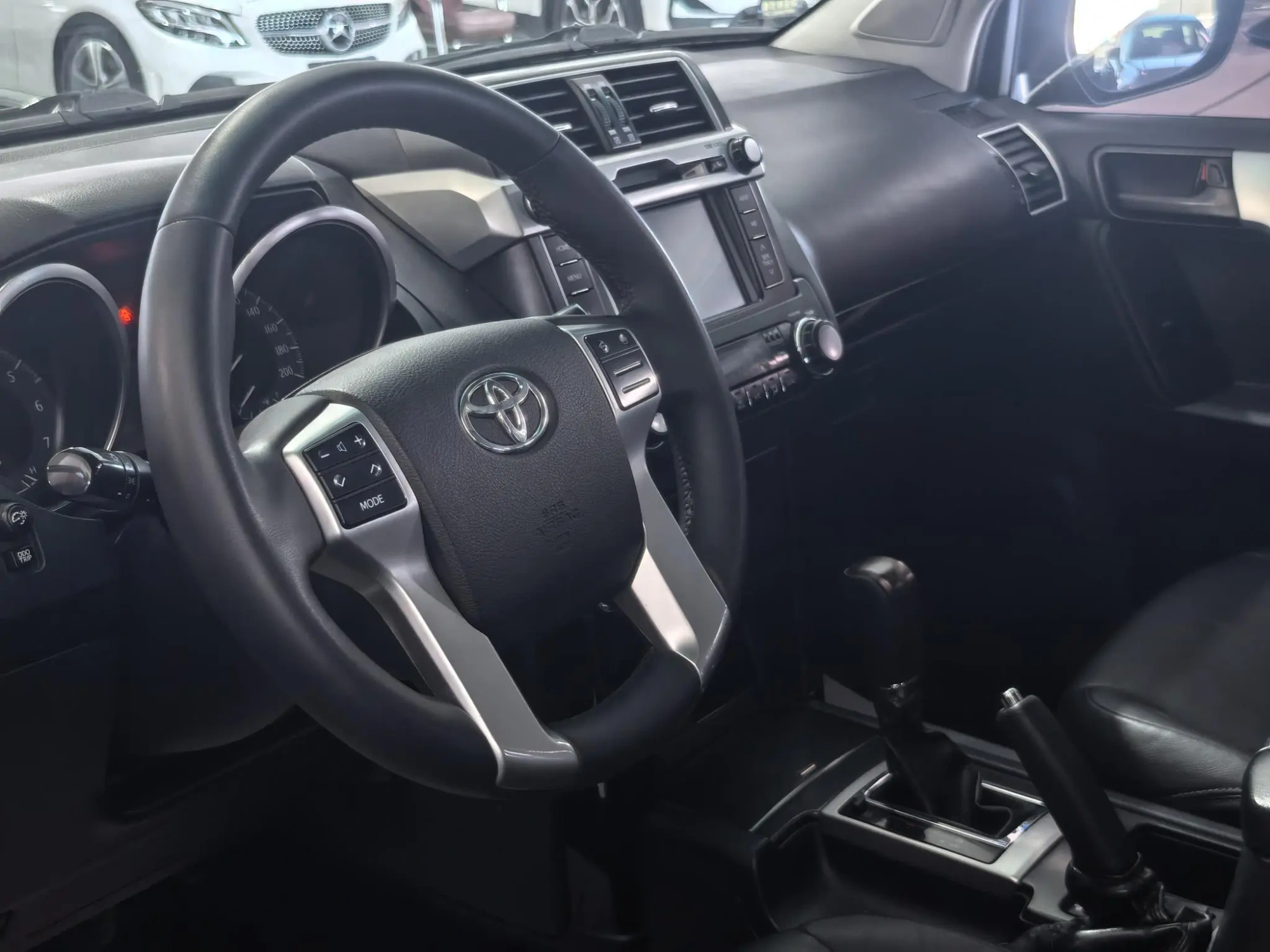TOYOTA Prado 2.7L automatic standard version