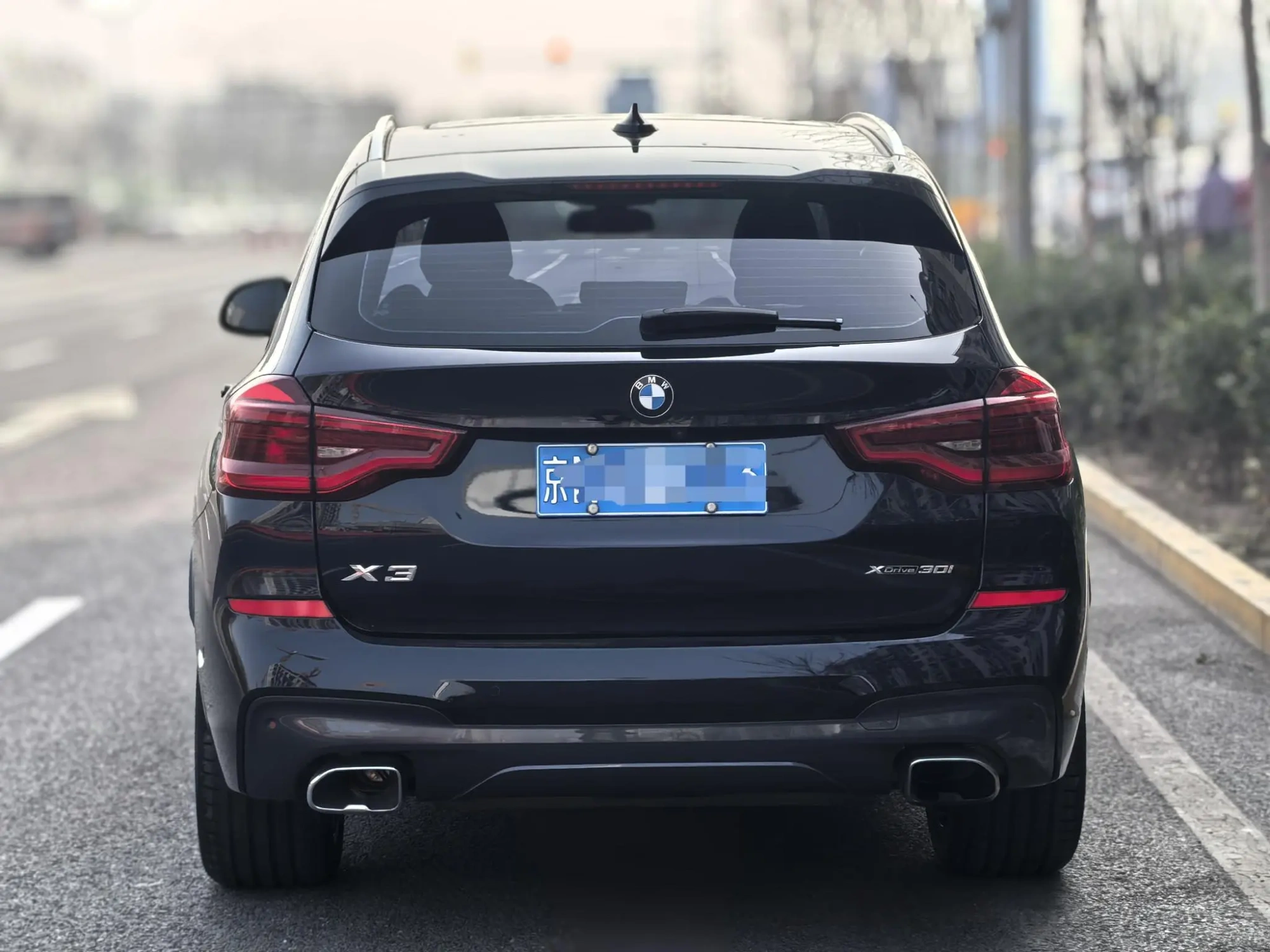 BMW BMW X3 xDrive30i leading M sports suit
