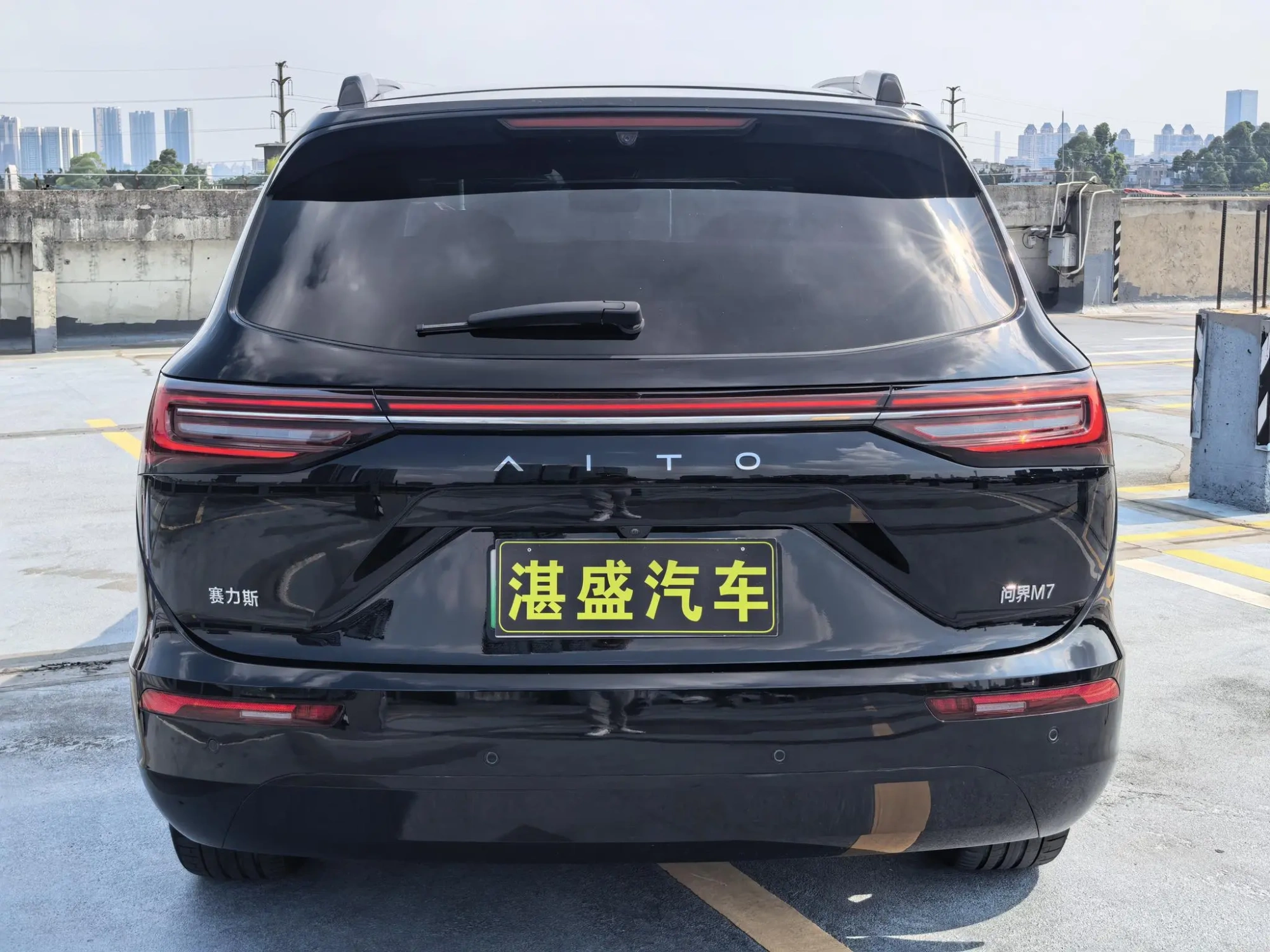 AITO Ask the world M7 Ultra five-seater rear-drive smart driving version