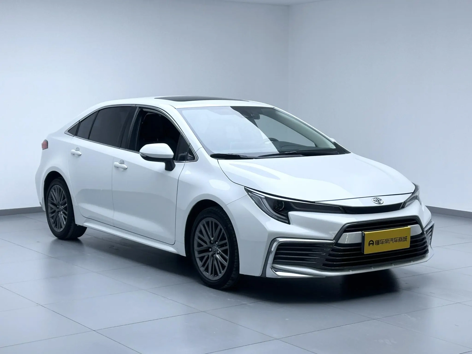 TOYOTA Ling Shang 2.0L Deluxe Edition