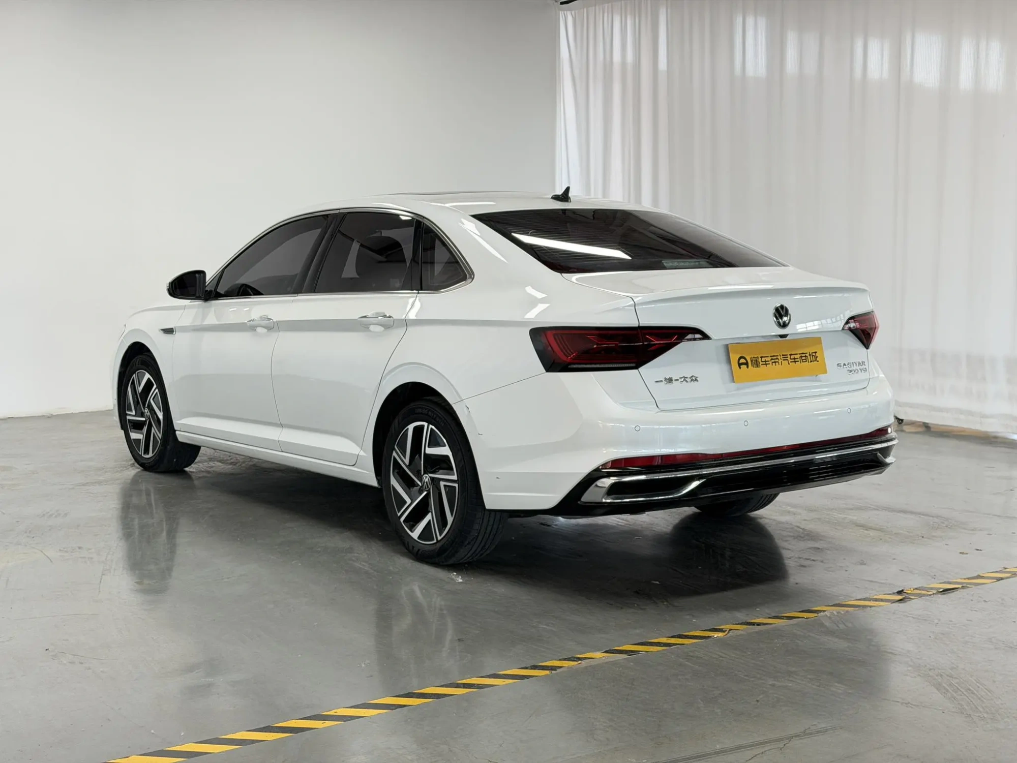 Volkswagen Sagitar 300TSI DSG Beyond Edition