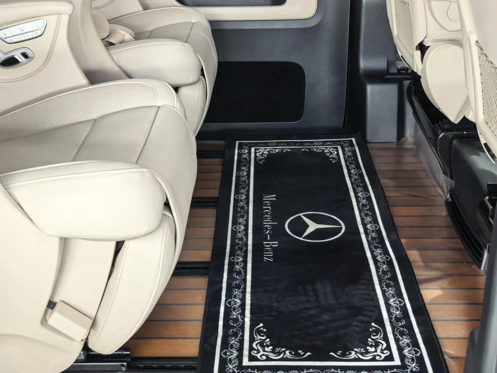 Mercedes-Benz Vito 2.0T Business Edition 7 Seats