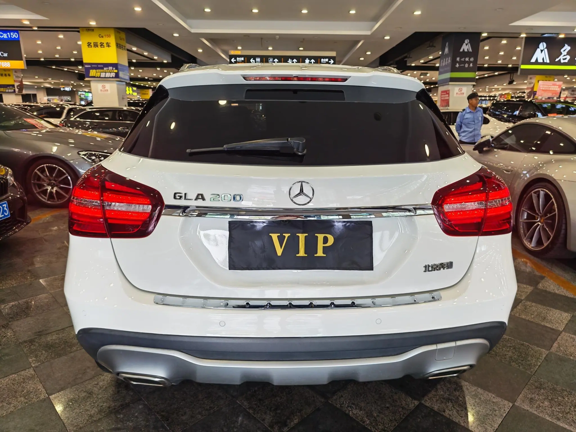 Mercedes-Benz Mercedes-Benz GLA GLA 200 fashion type