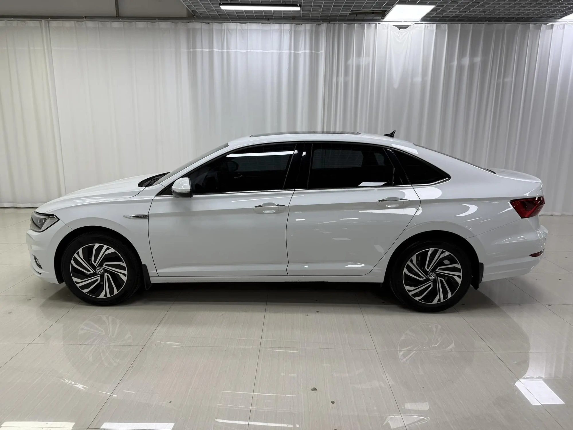 Volkswagen Sagitar 280TSI DSG Beyond Edition