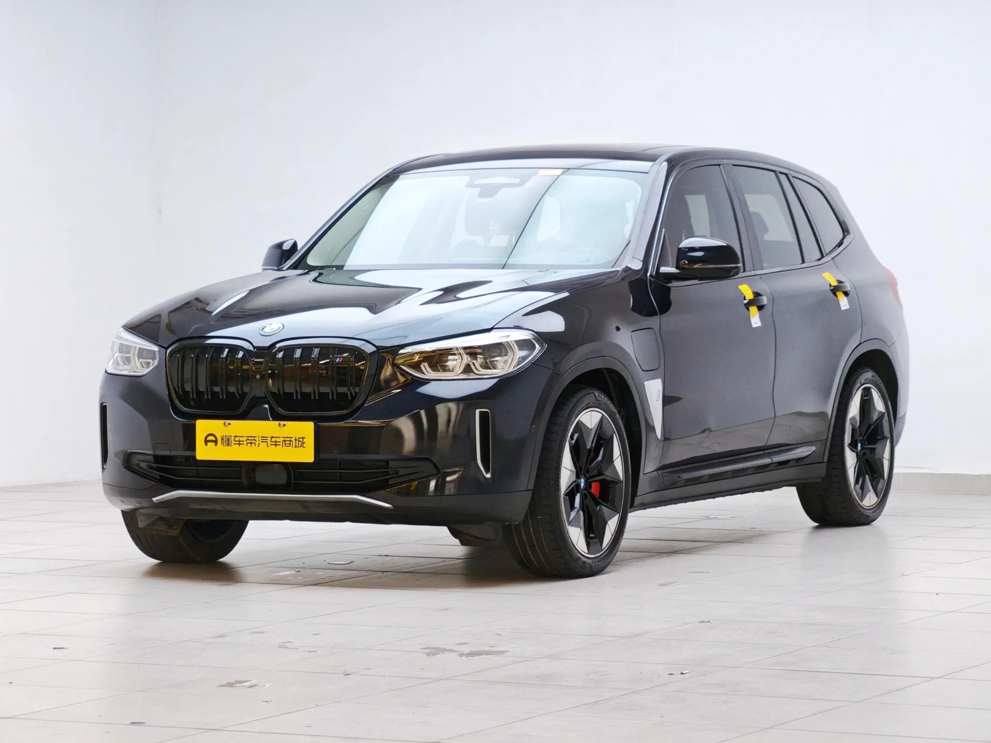 BMW BMW iX3 Facelift collar type