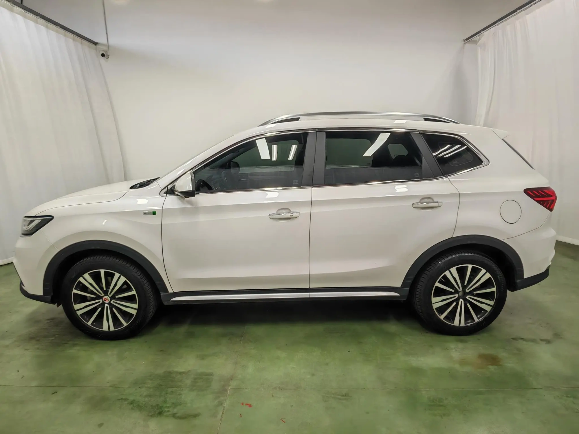 Roewe Roewe eRX5 50T Hybrid Interconnection Premium Ultimate Edition