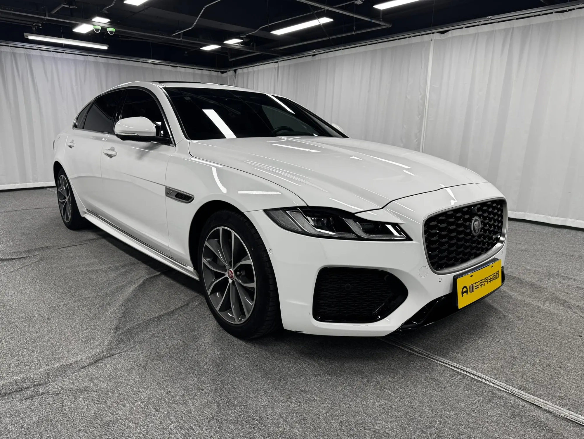Jaguar Jaguar XFL 2.0T P250 two-wheel drive elite sports edition
