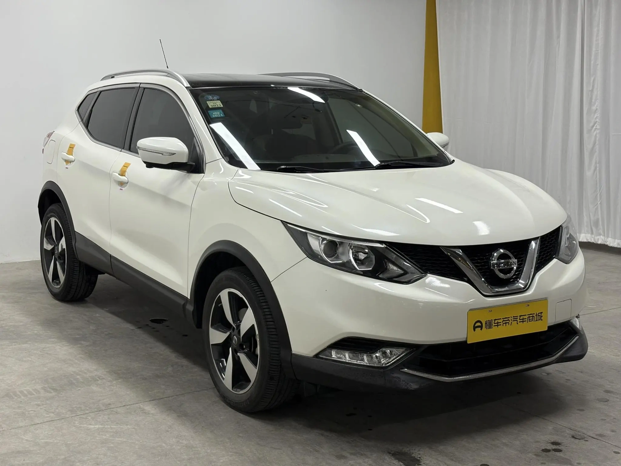 Nissan Qashqai 2.0L CVT Deluxe Edition
