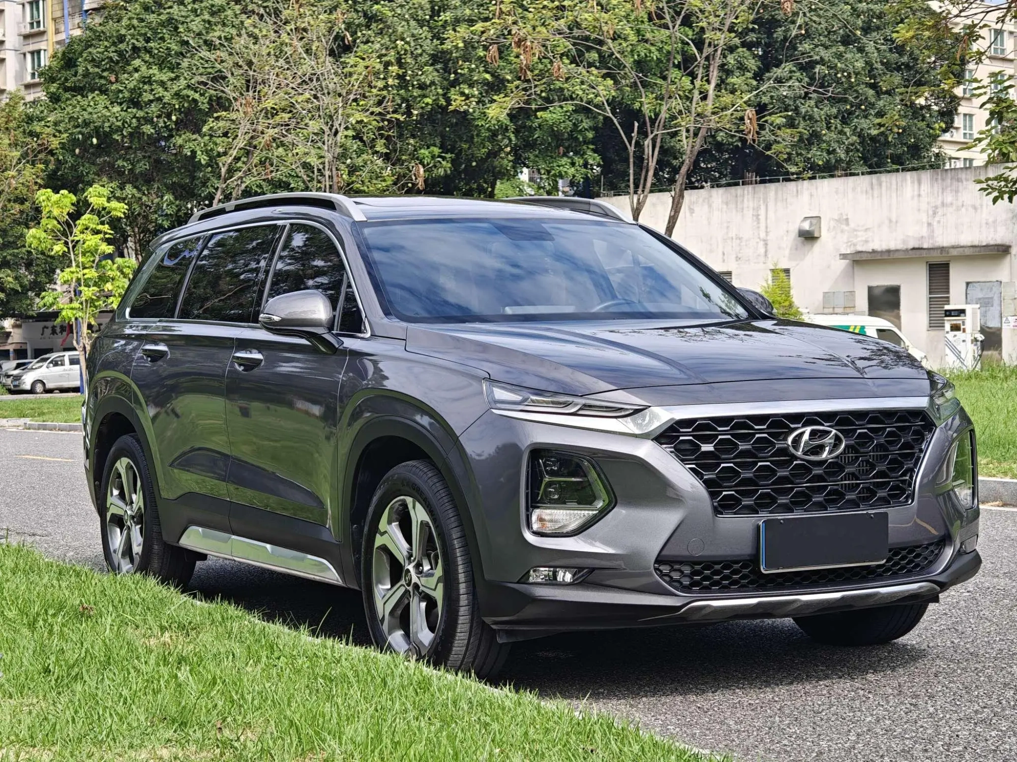 Hyundai Shengda 380 TGDi GLS automatic two-wheel drive deluxe edition Country V