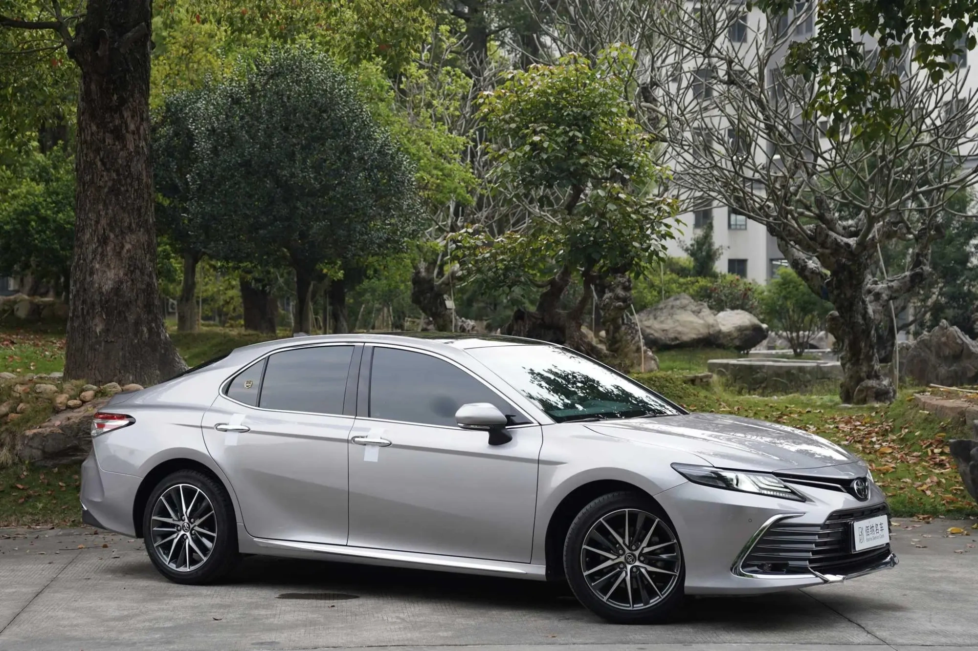 TOYOTA Camry 2.5G Deluxe Edition