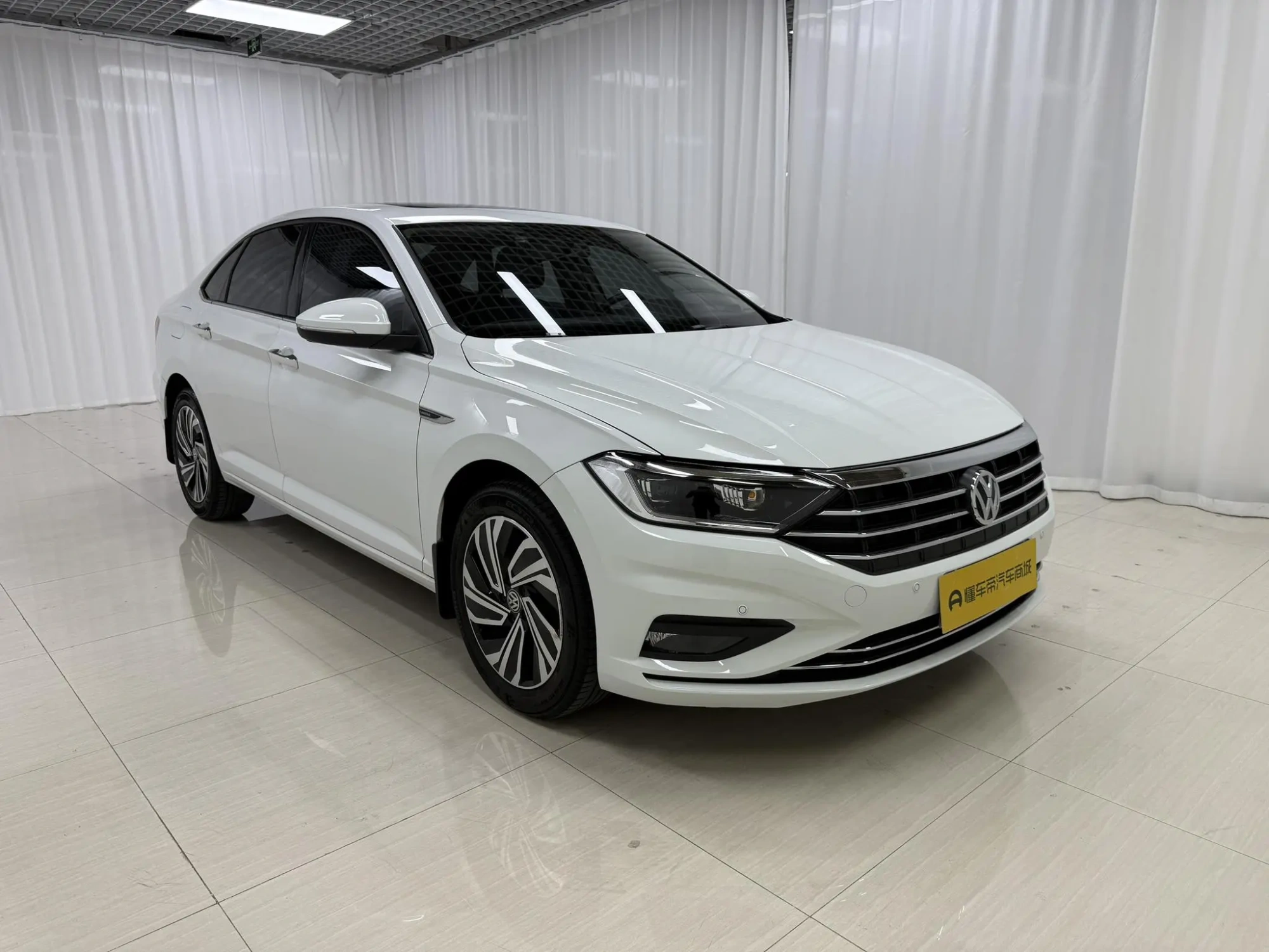 Volkswagen Sagitar 280TSI DSG Beyond Edition