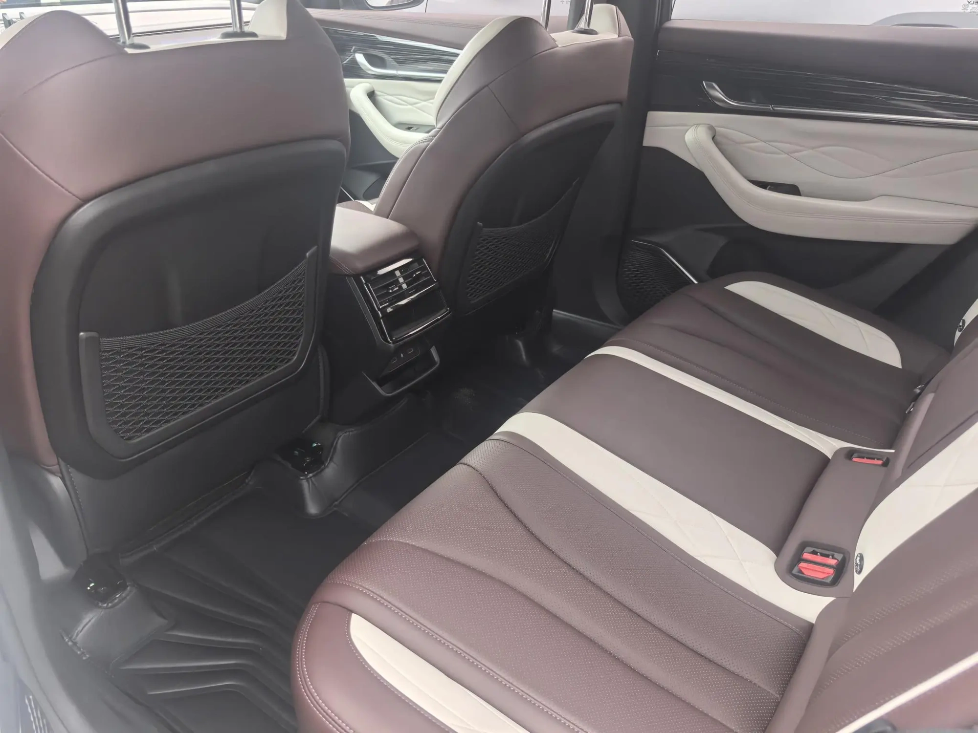 Geely Xingyue L 2.0TD DCT EVO two-wheel drive premium type