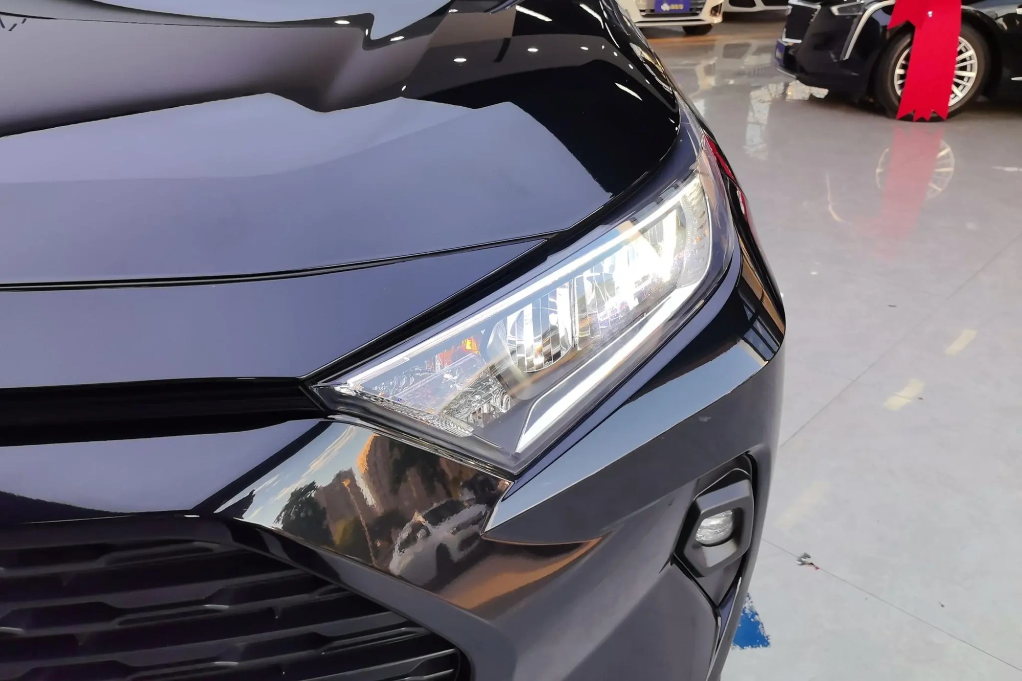 TOYOTA RAV4 Rongfang 2.0L CVT two-wheel drive urban edition