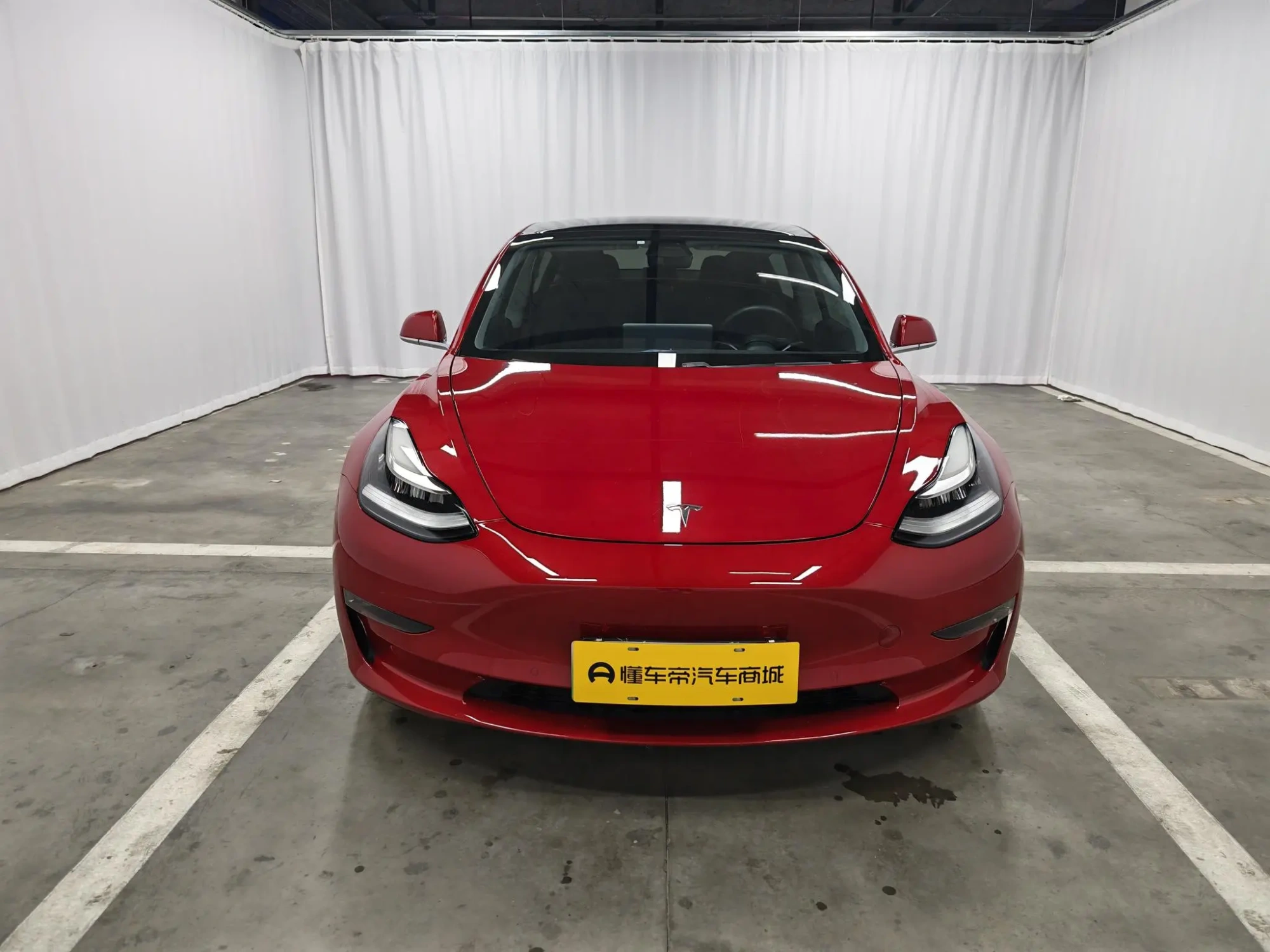 Tesla Model 3 Facelift, long battery life, rear-wheel drive version