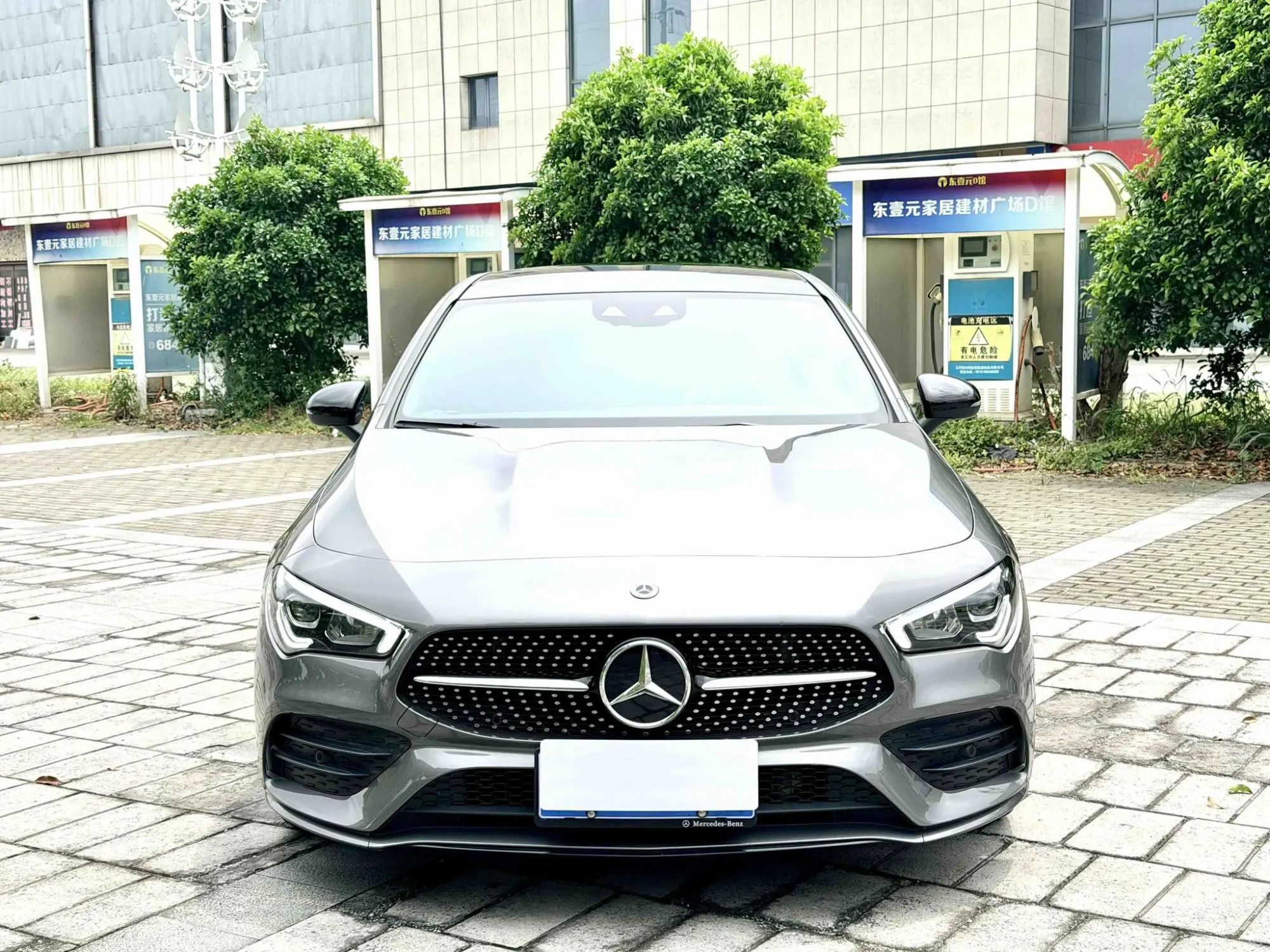 Mercedes-Benz Mercedes-Benz CLA CLA 260 4MATIC four-door coupe
