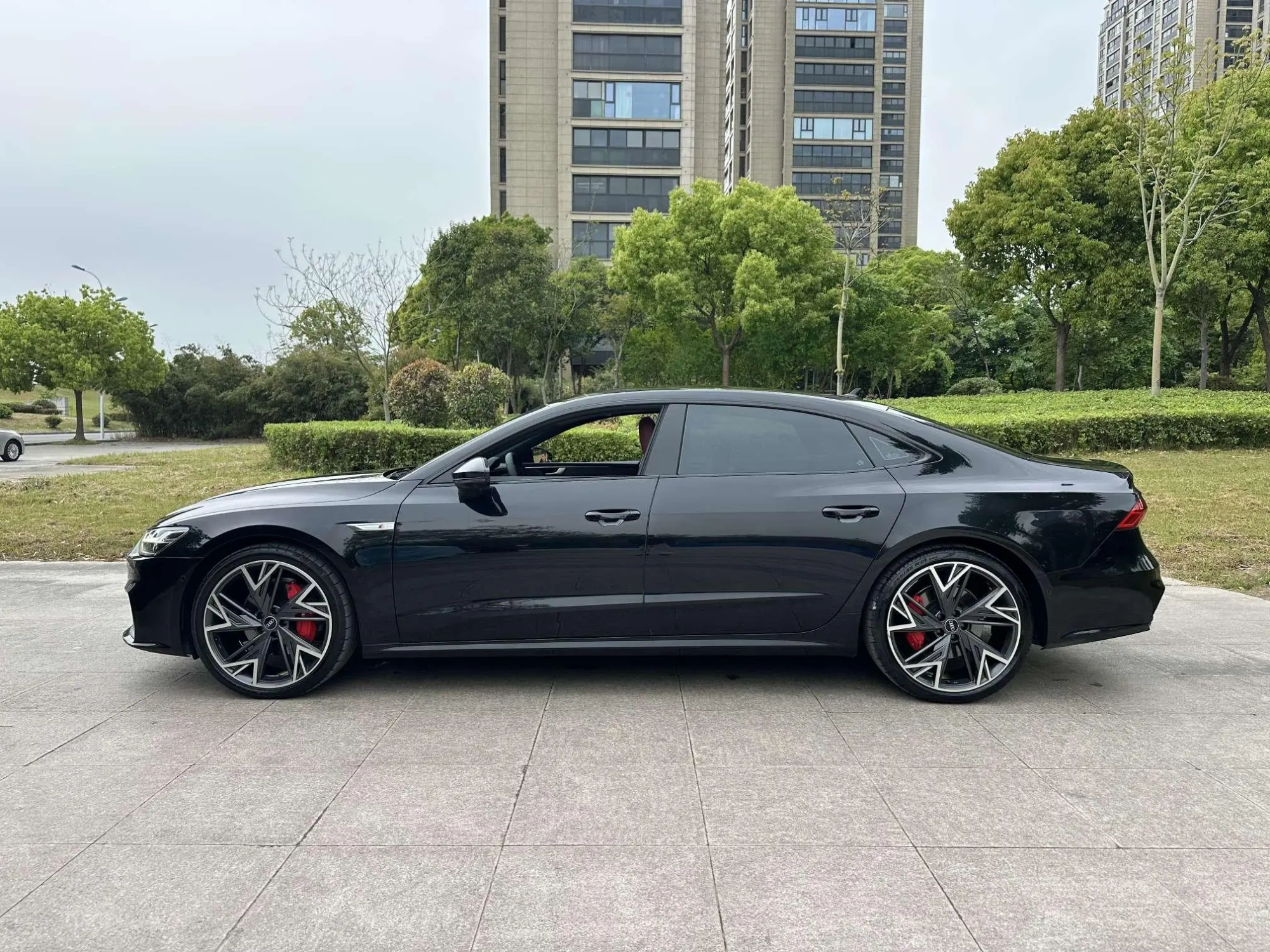 Audi Audi A7L 45 TFSI quattro S-line Black Samurai Edition