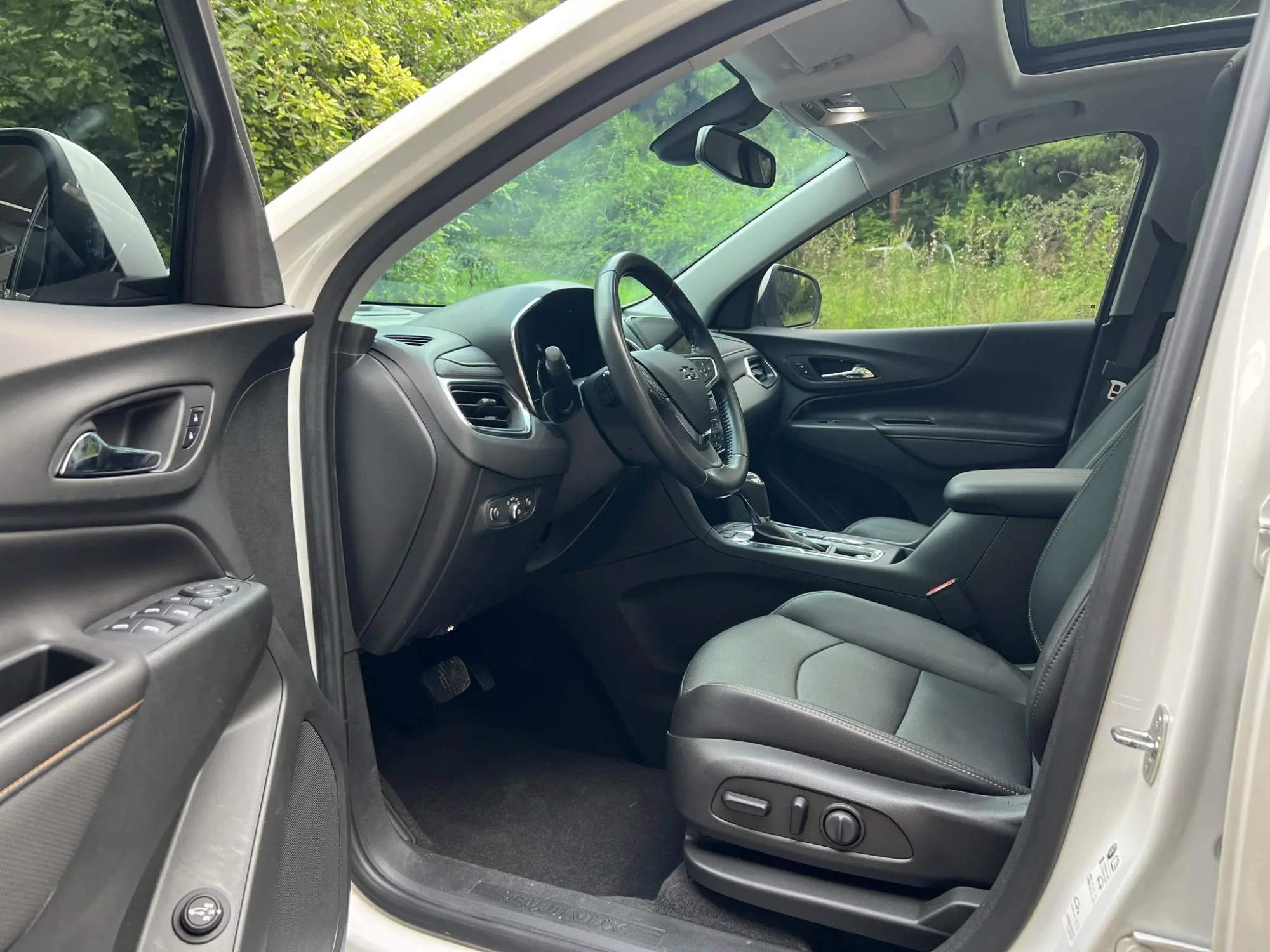 Chevrolet Explorer 550T automatic four-wheel drive crossover edition