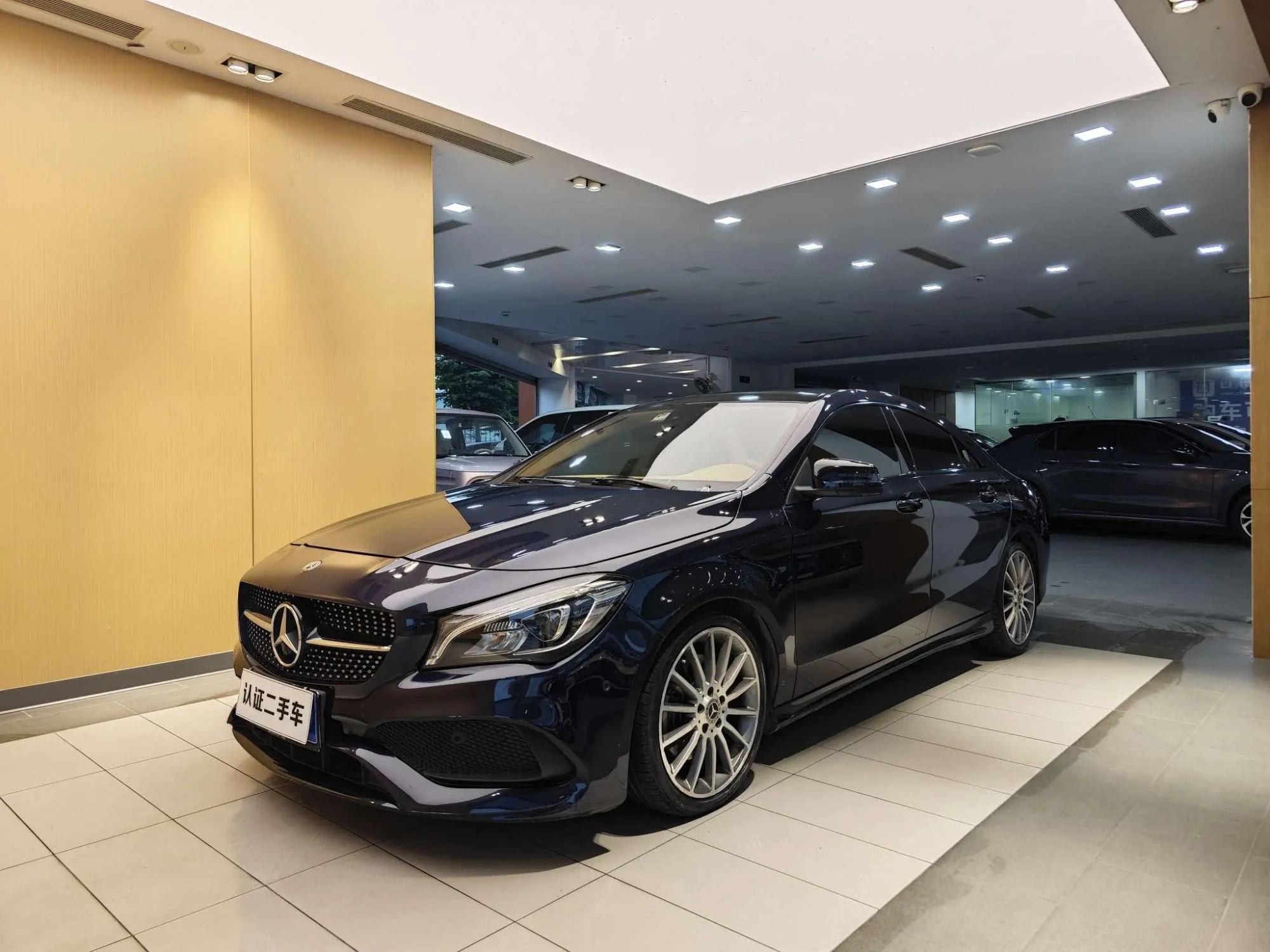 Mercedes-Benz Mercedes-Benz CLA CLA 220 4MATIC