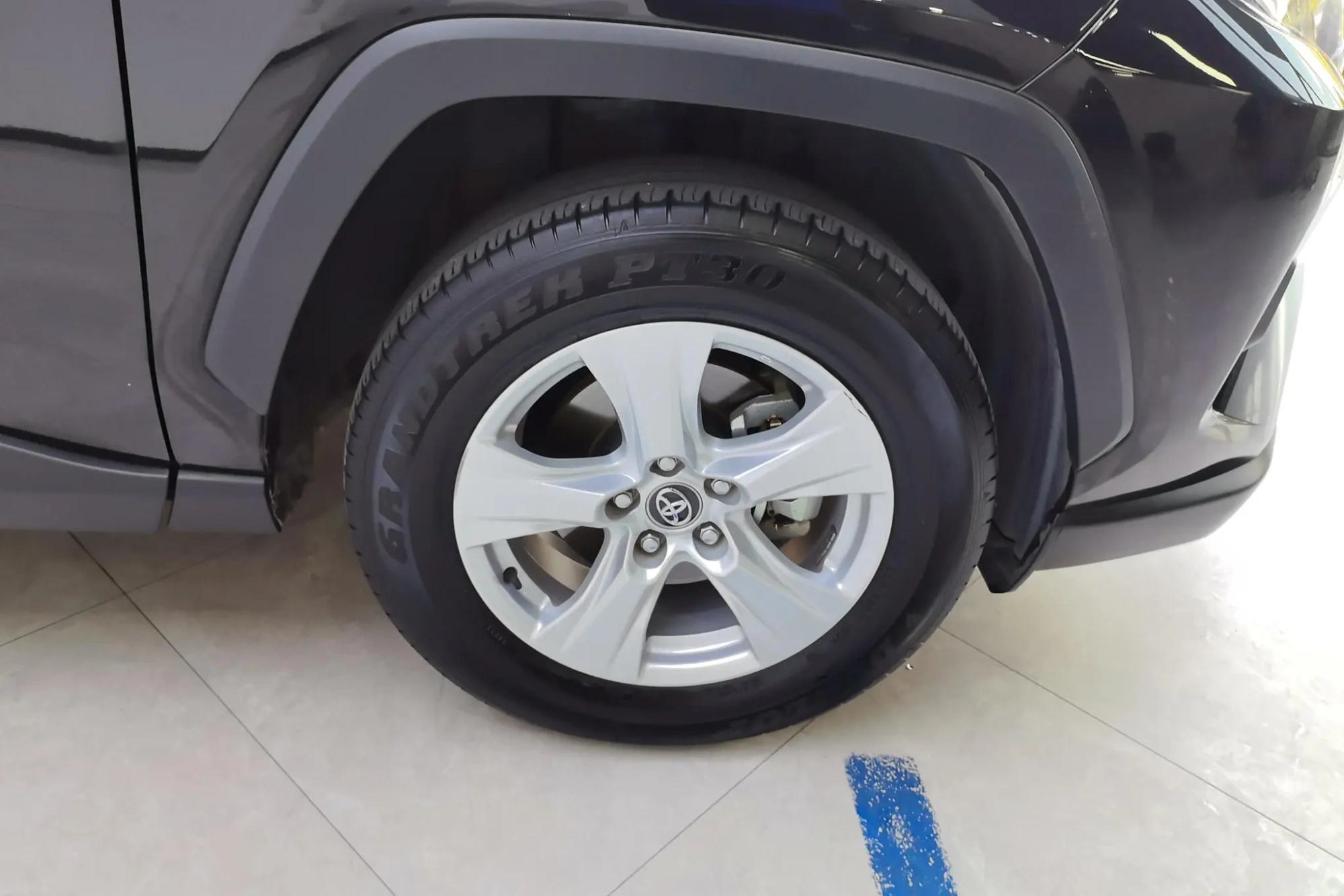 TOYOTA RAV4 Rongfang 2.0L CVT two-wheel drive urban edition