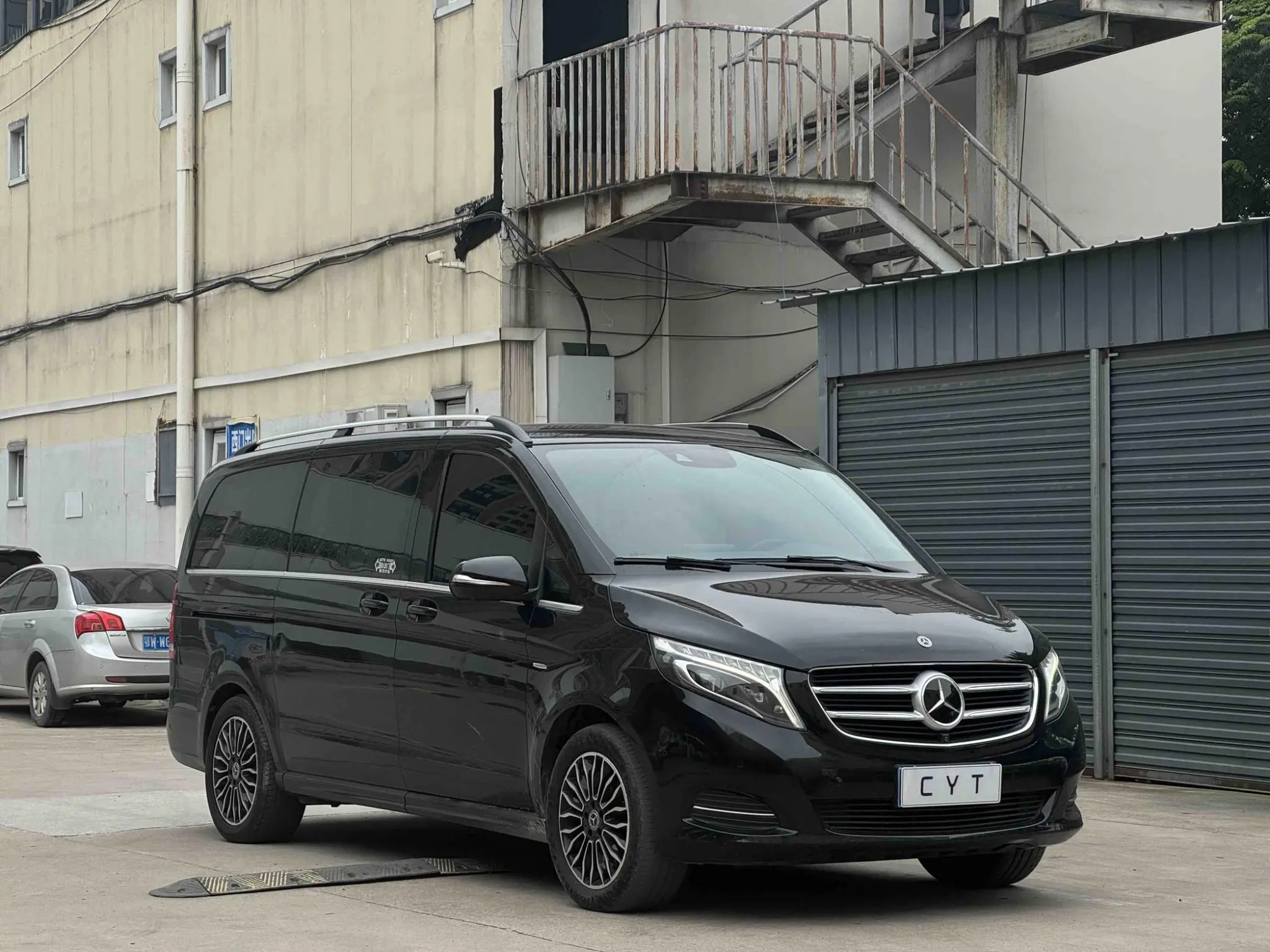 Mercedes-Benz Mercedes-Benz V-class V 260 Premium Edition Country VI