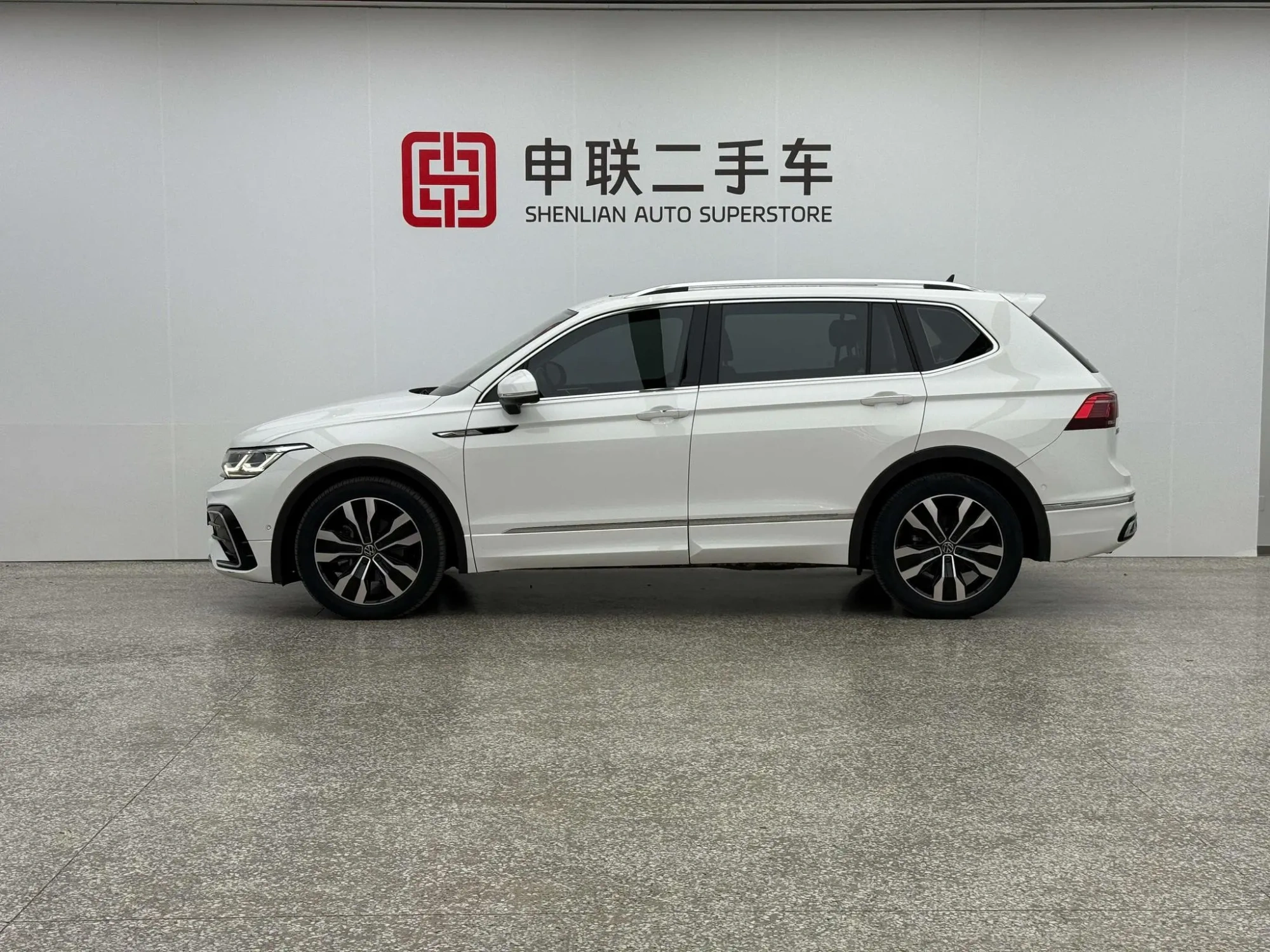 Volkswagen Tiguan L 330TSI automatic two-wheel drive R-Line Ultimate edition