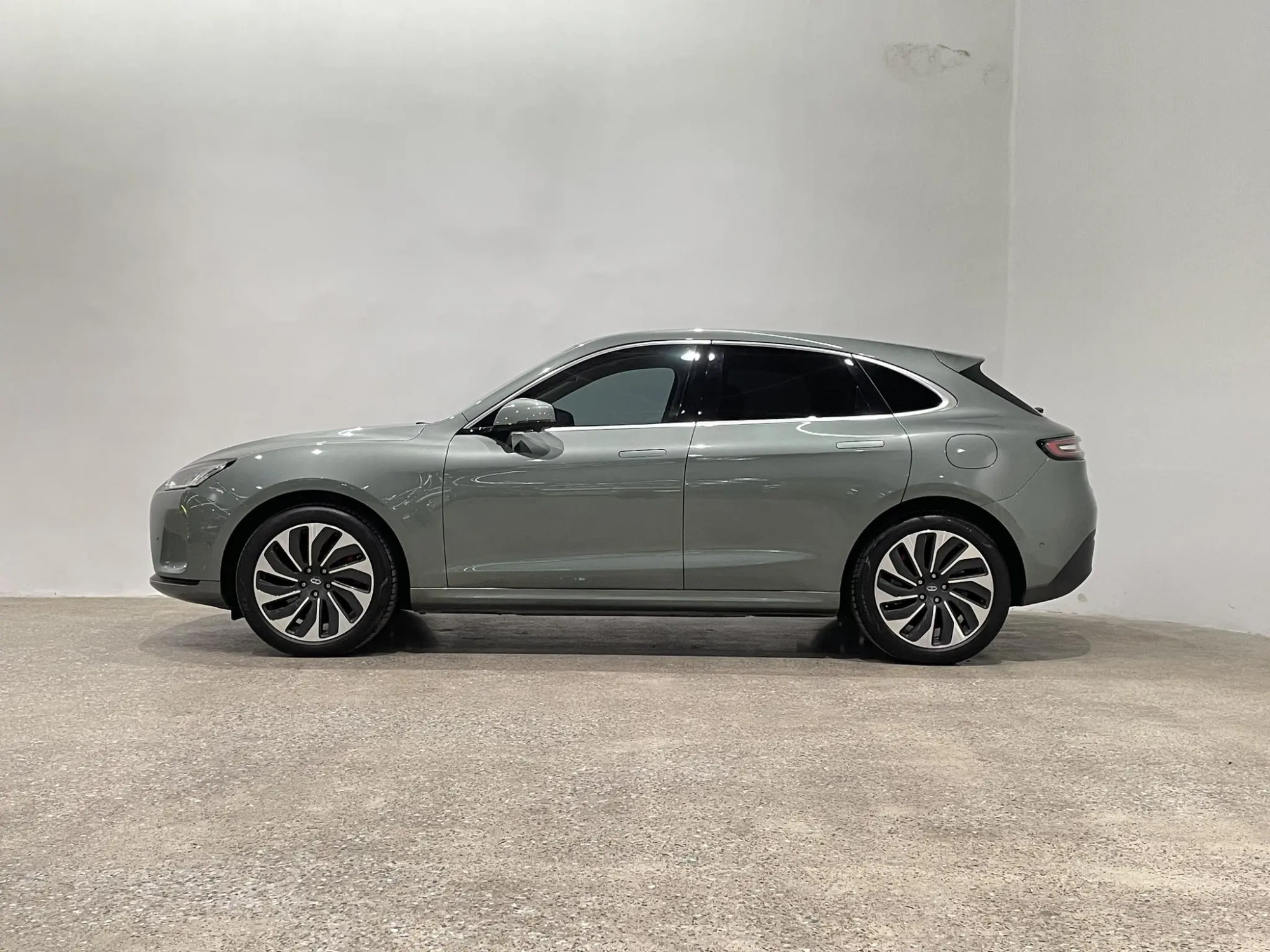 AITO Ask the world M5 Extended range four-wheel drive performance version