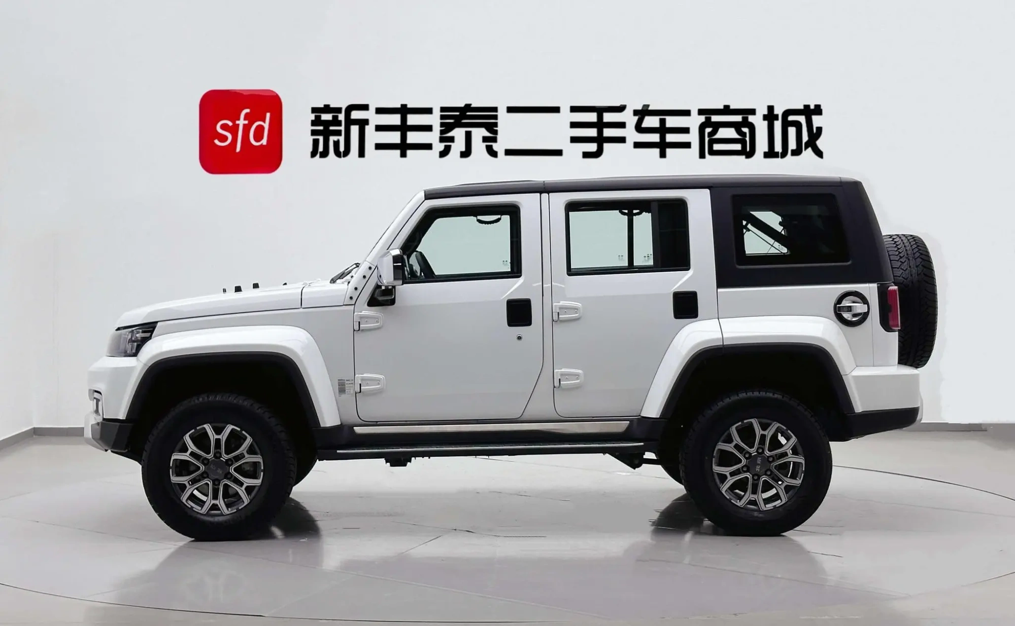 Beijing Beijing off-road BJ40 City Hunter Edition 2.0T Automatic Four-wheel drive Pioneer Type